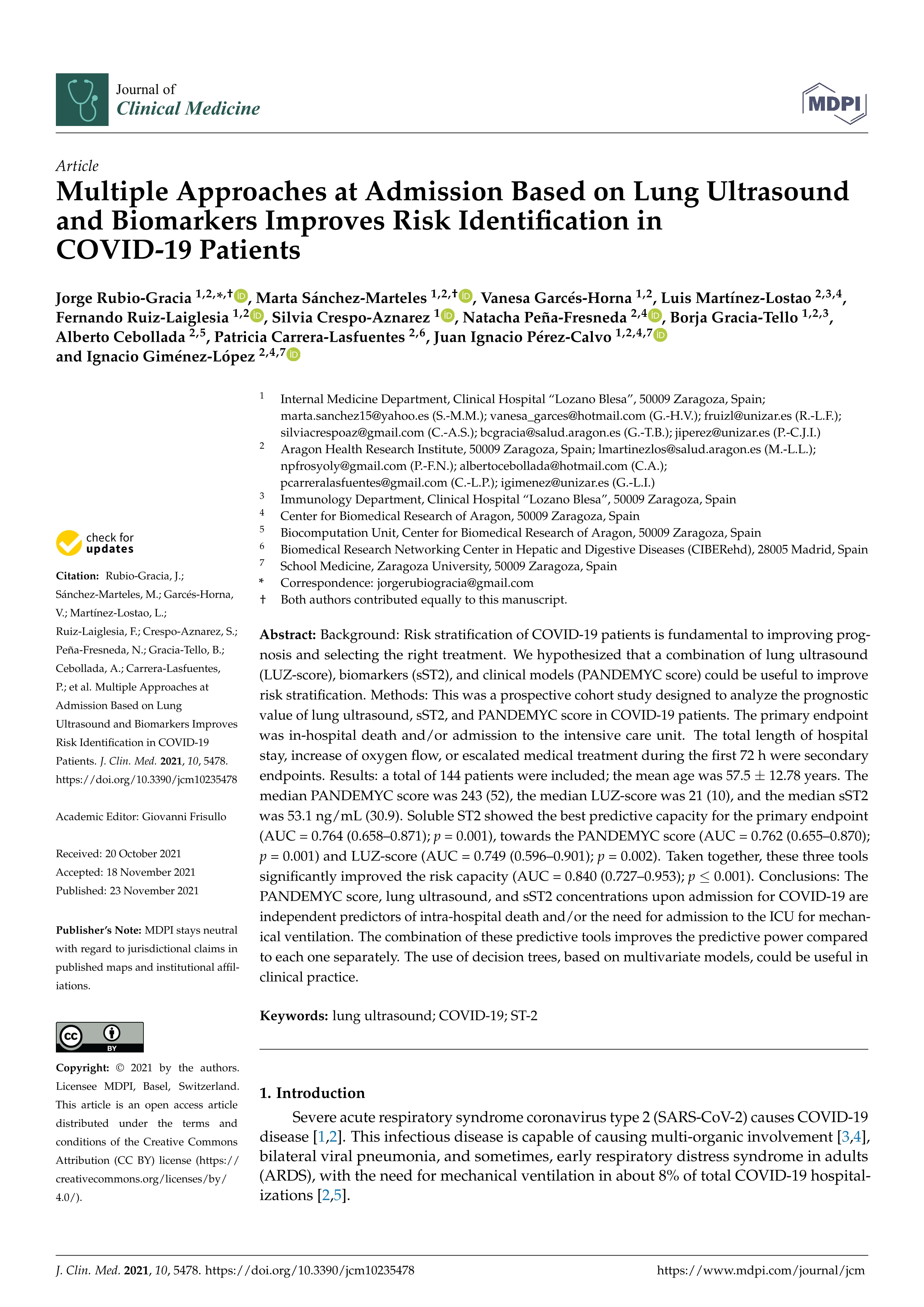 Multiple approaches at admission based on lung ultrasound and biomarkers improves risk identification in COVID-19 patients