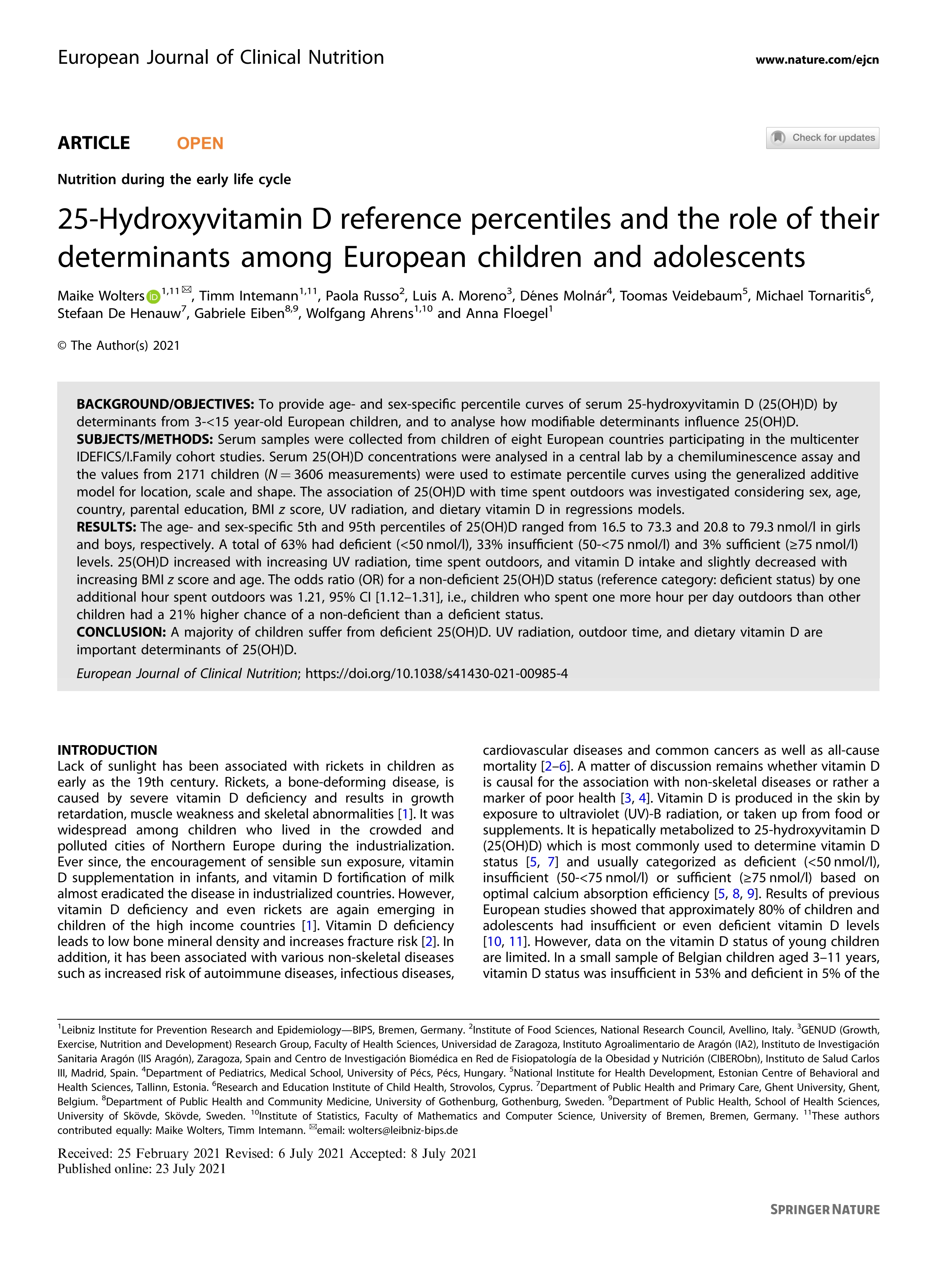 25-Hydroxyvitamin D reference percentiles and the role of their determinants among European children and adolescents