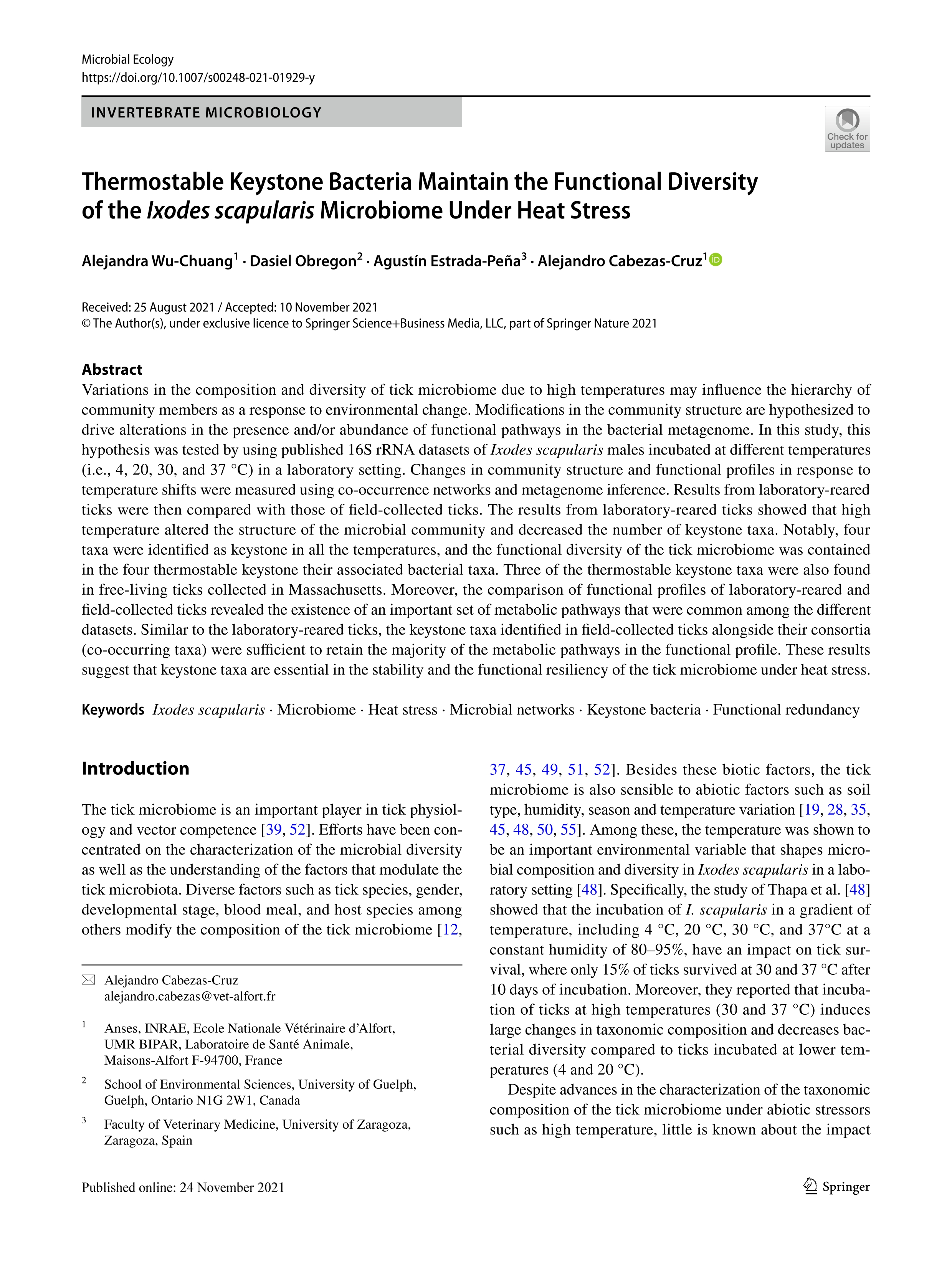 Thermostable Keystone bacteria maintain the functional diversity of the Ixodes scapularis microbiome under heat stress