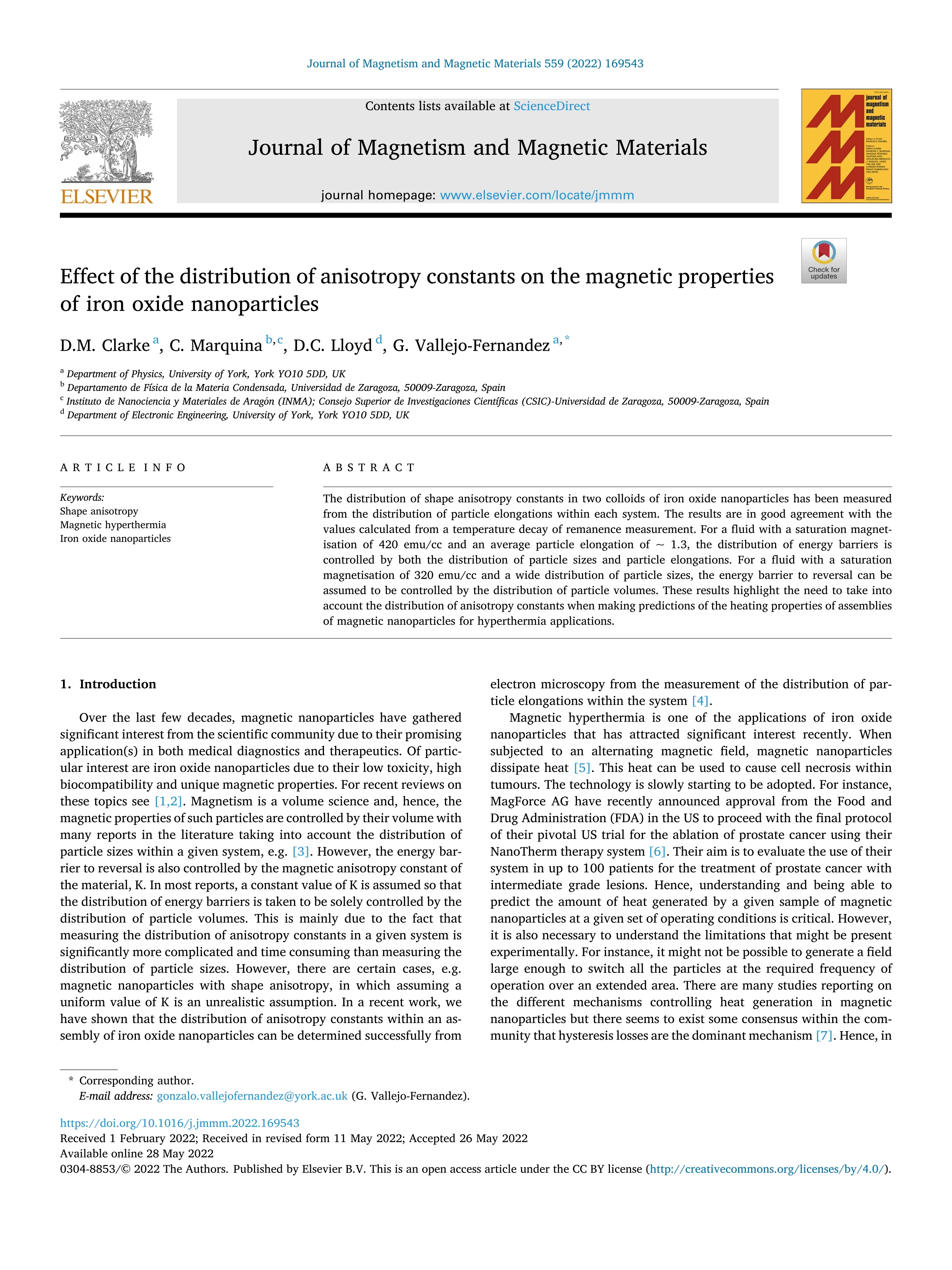 Effect of the distribution of anisotropy constants on the magnetic properties of iron oxide nanoparticles
