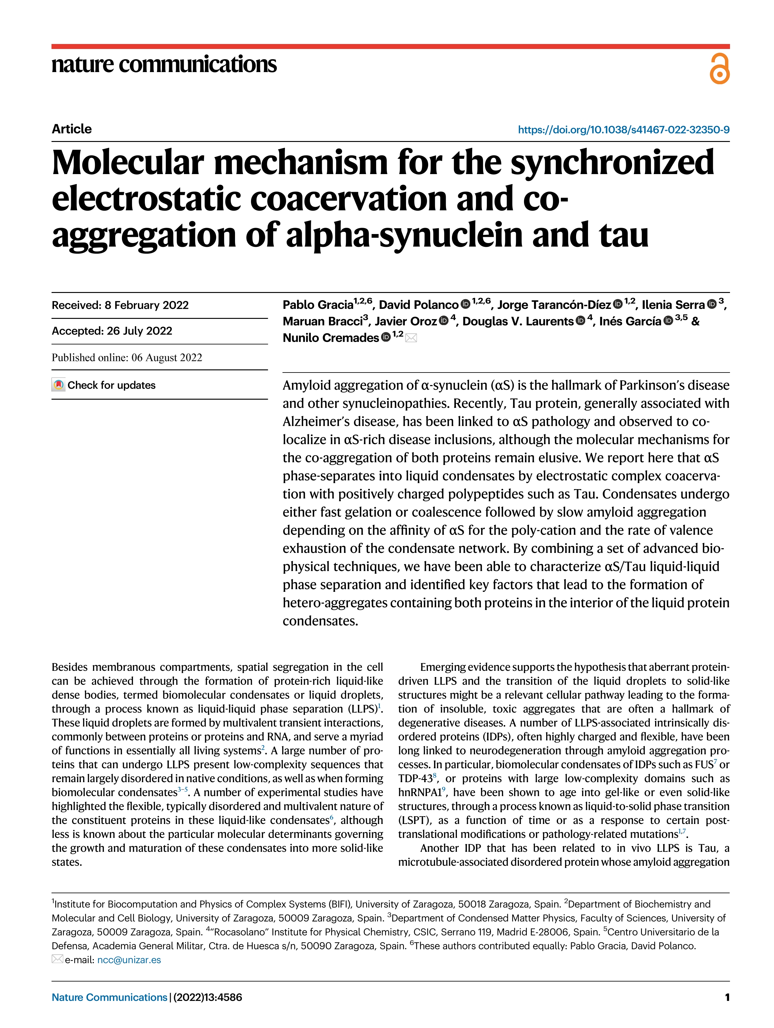 Molecular mechanism for the synchronized electrostatic coacervation and co-aggregation of a-synuclein and tau