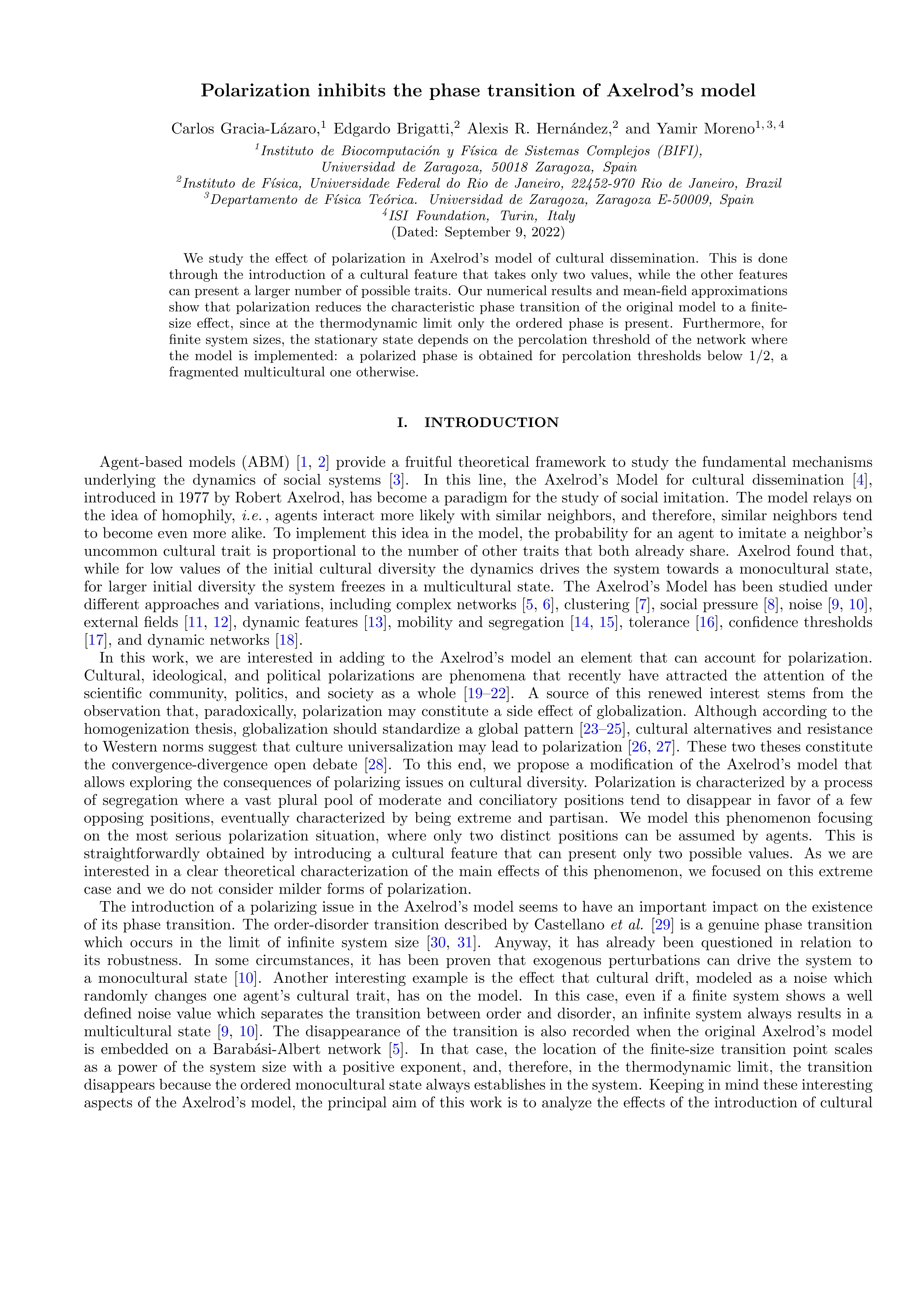 Polarization inhibits the phase transition of Axelrod''s model