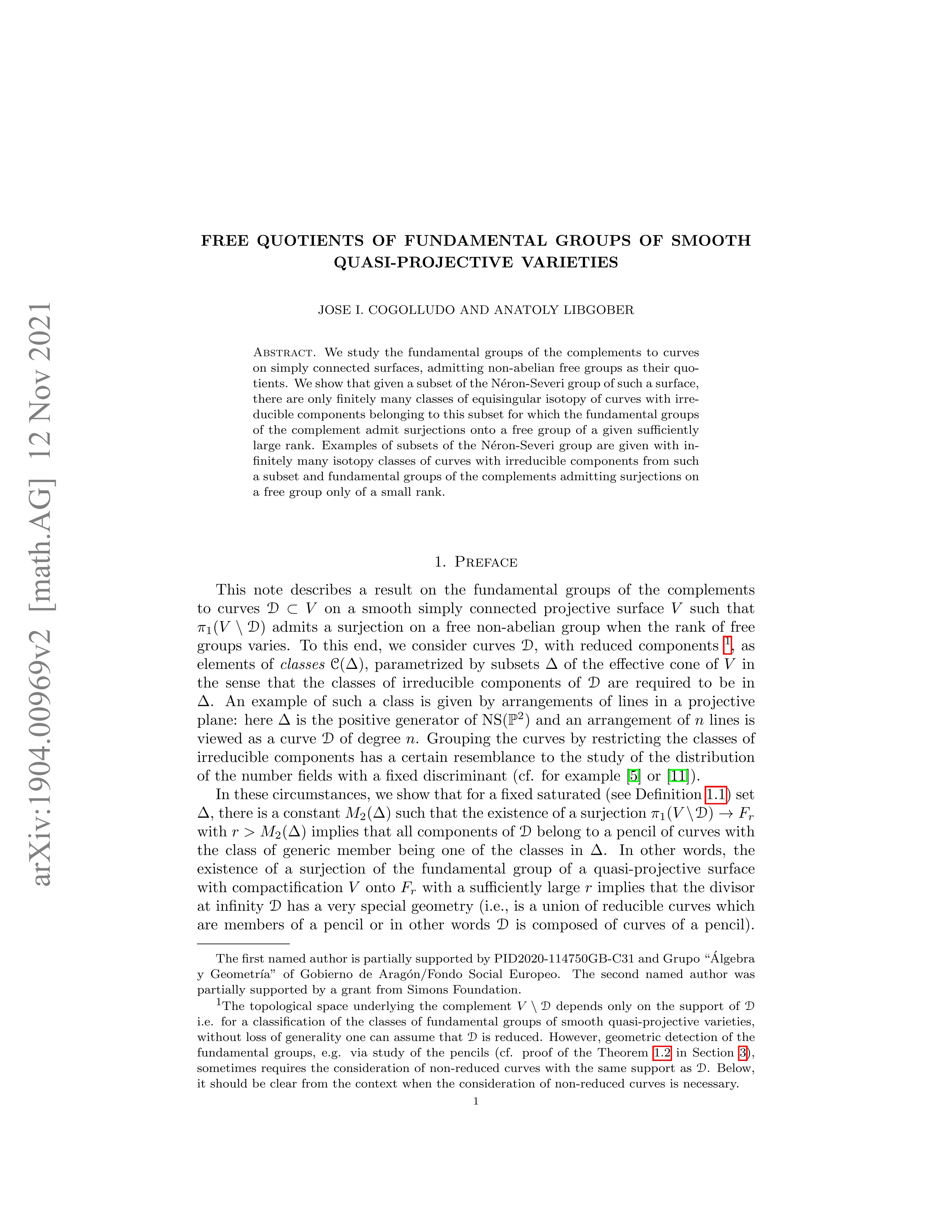 Free quotients of fundamental groups of smooth quasi-projective varieties