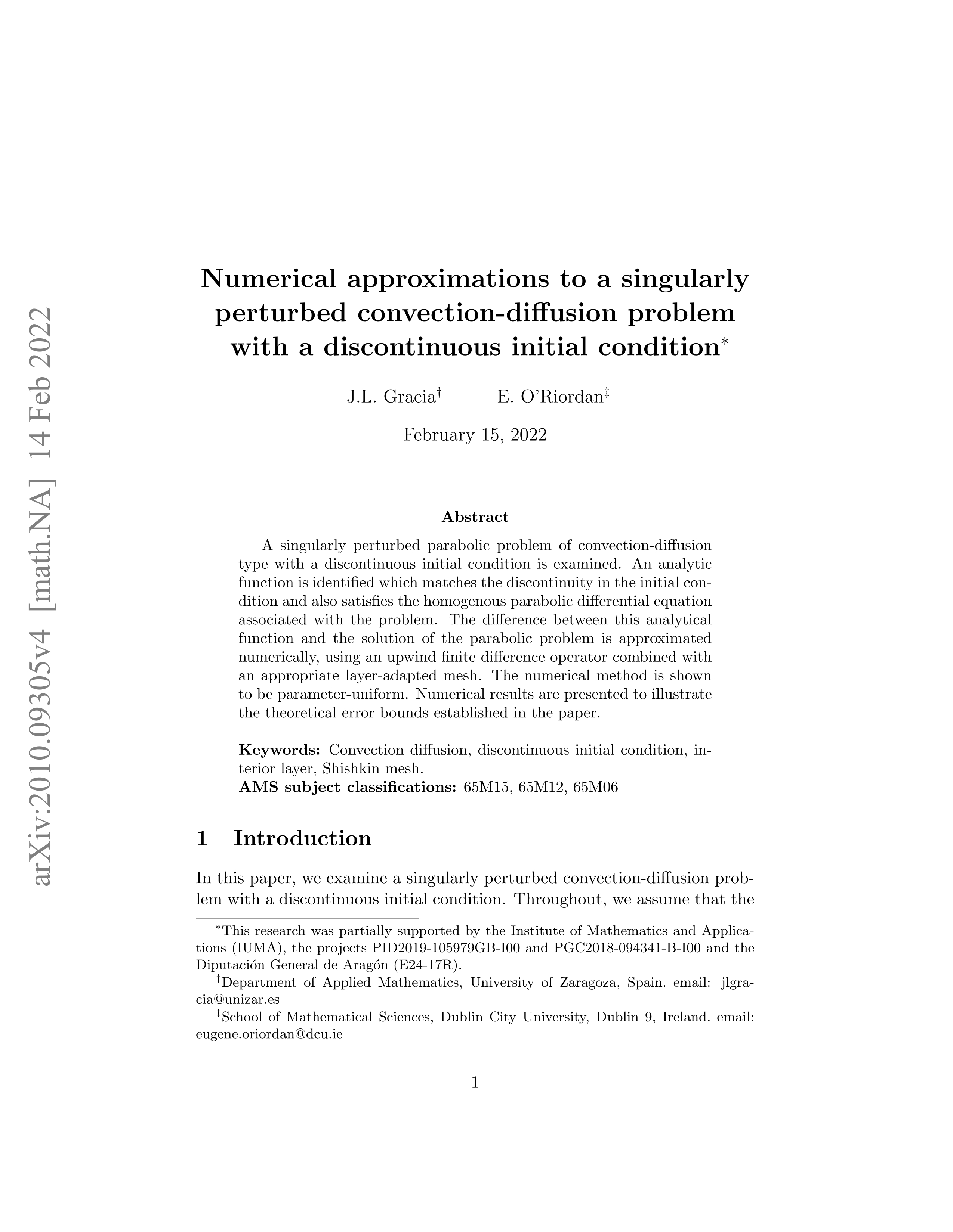 Numerical approximations to a singularly perturbed convection-diffusion problem with a discontinuous initial condition