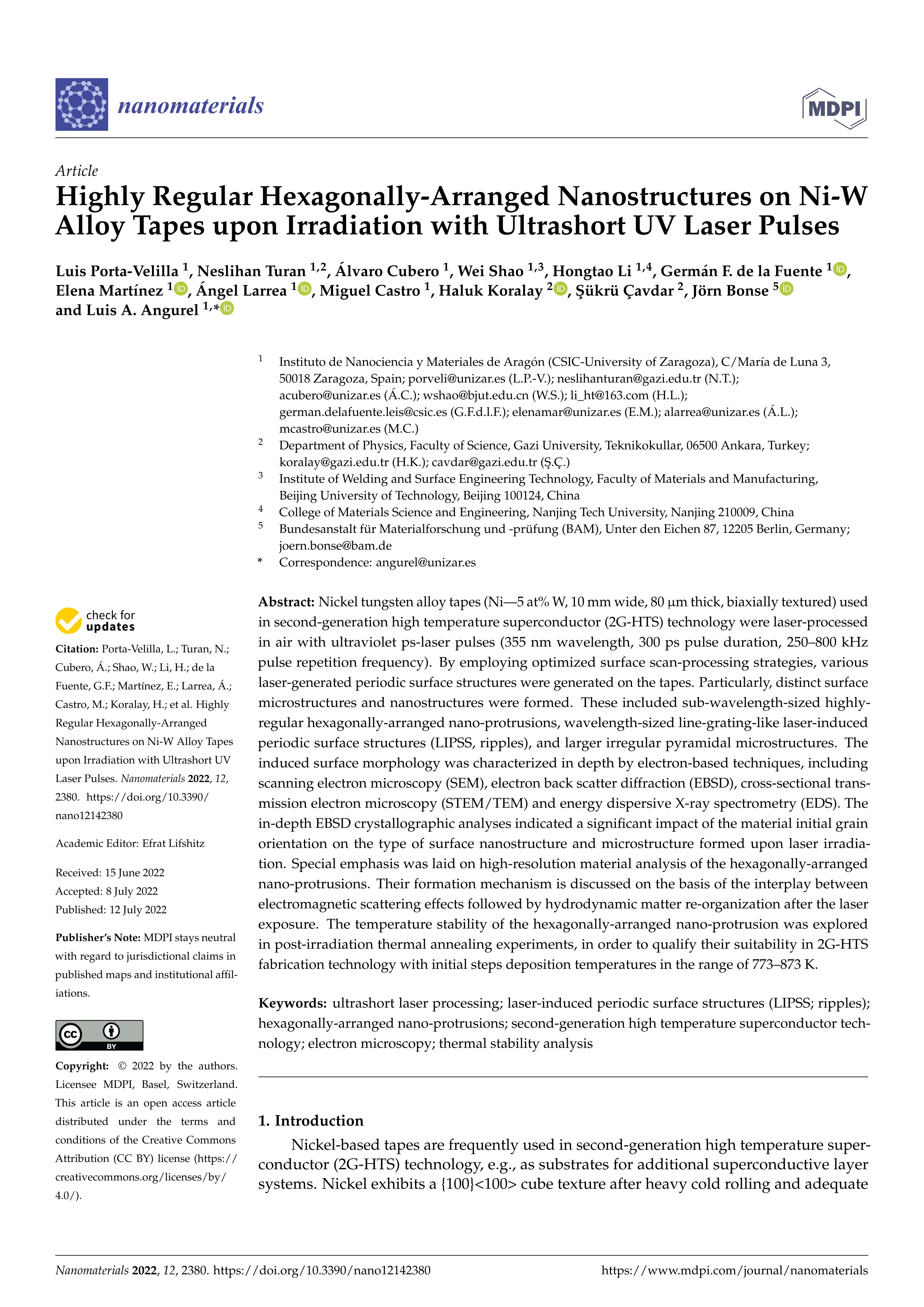 Highly regular hexagonally-arranged nanostructures on Ni-W alloy tapes upon irradiation with ultrashort UV laser pulses