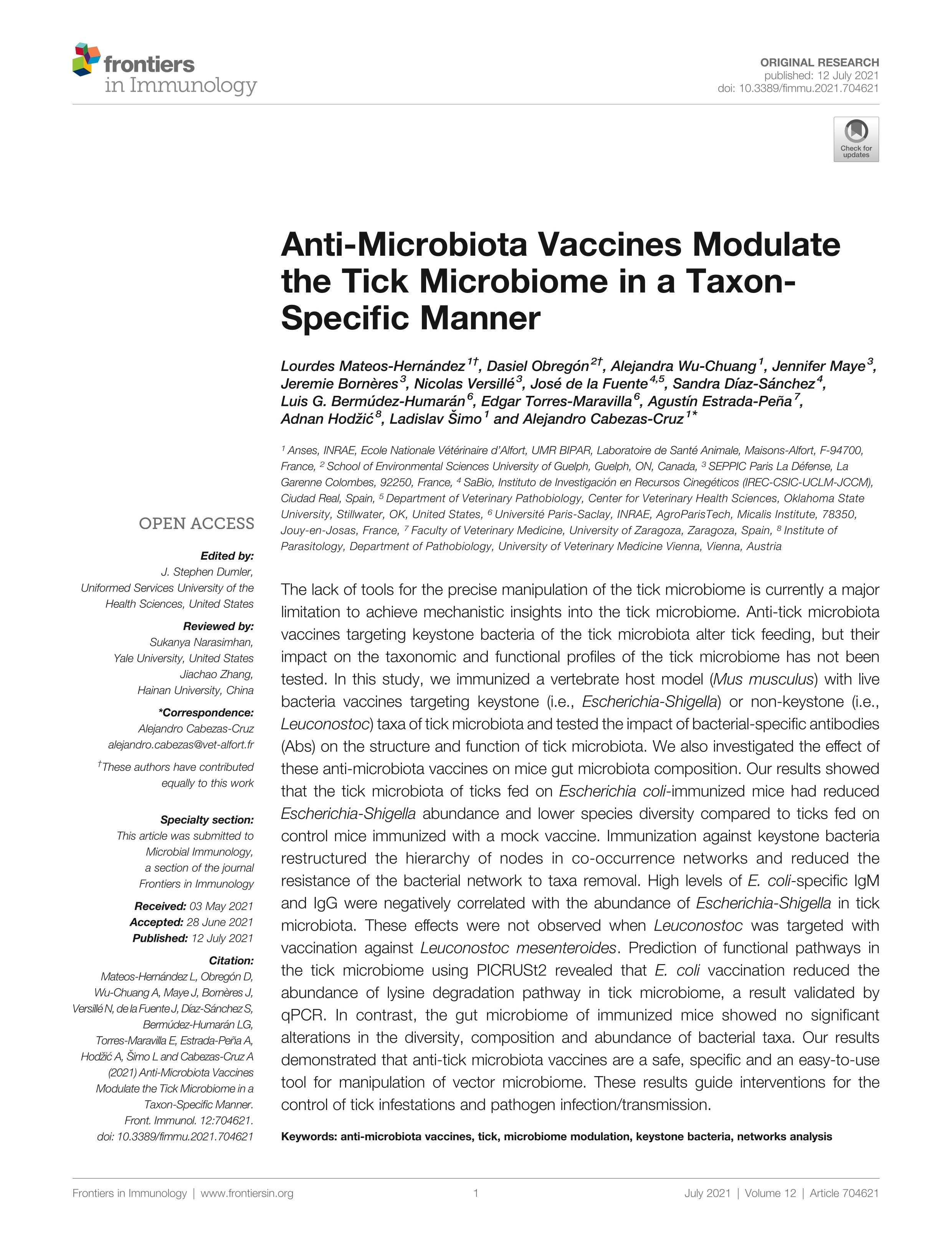 Anti-microbiota vaccines modulate the tick microbiome in a taxon-specific manner