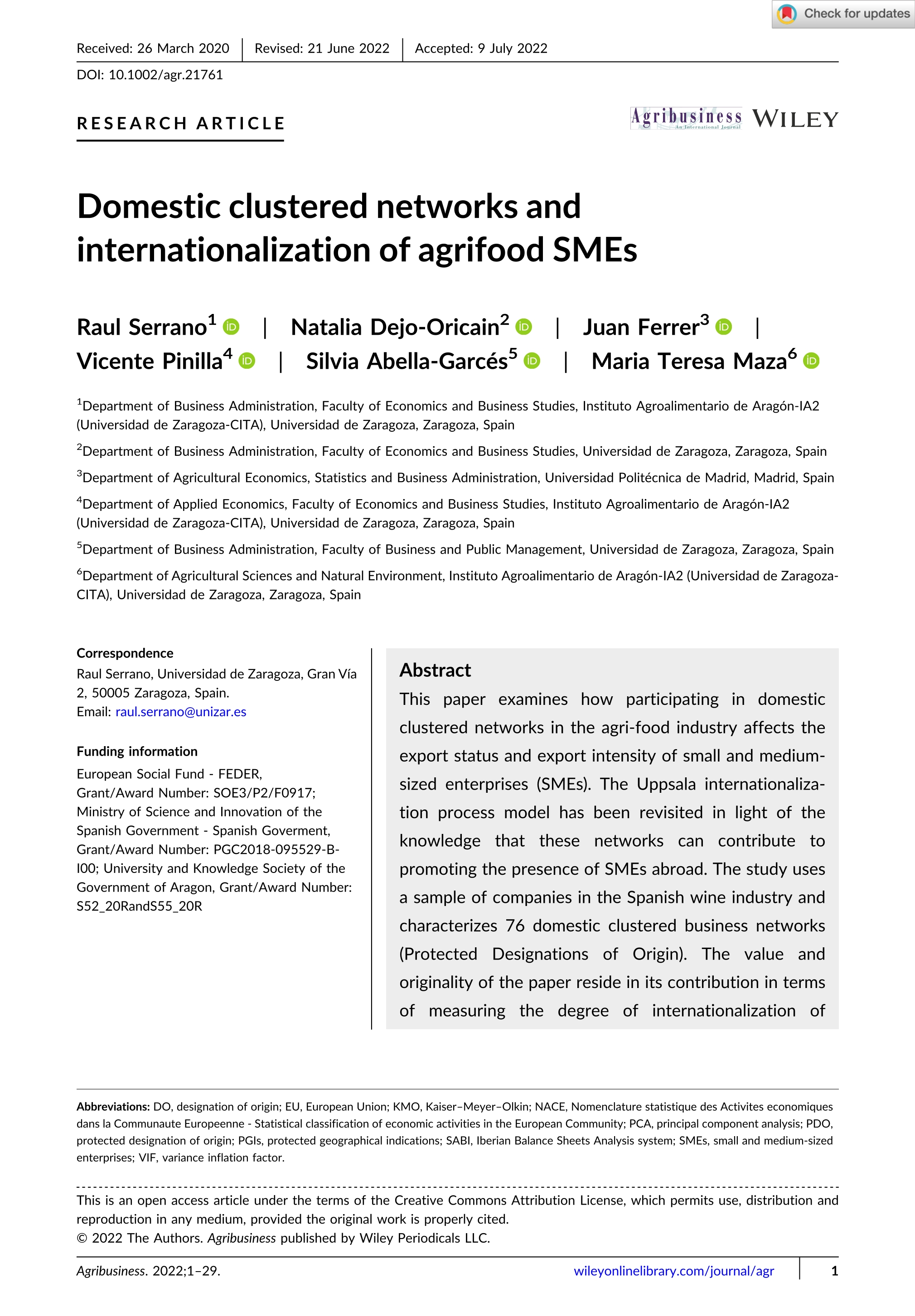 Domestic clustered networks and internationalization of agrifood SMEs
