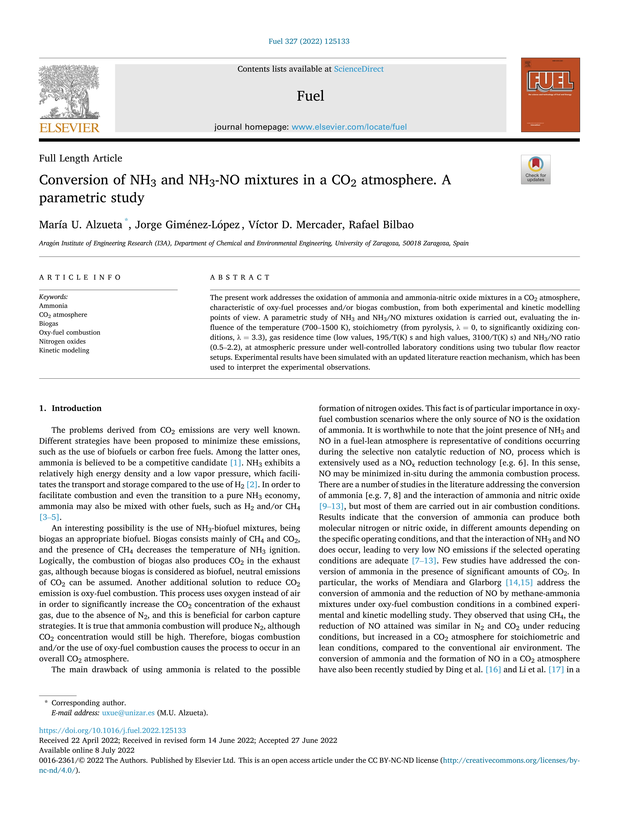 Conversion of NH3 and NH3-NO mixtures in a CO2 atmosphere. A parametric study