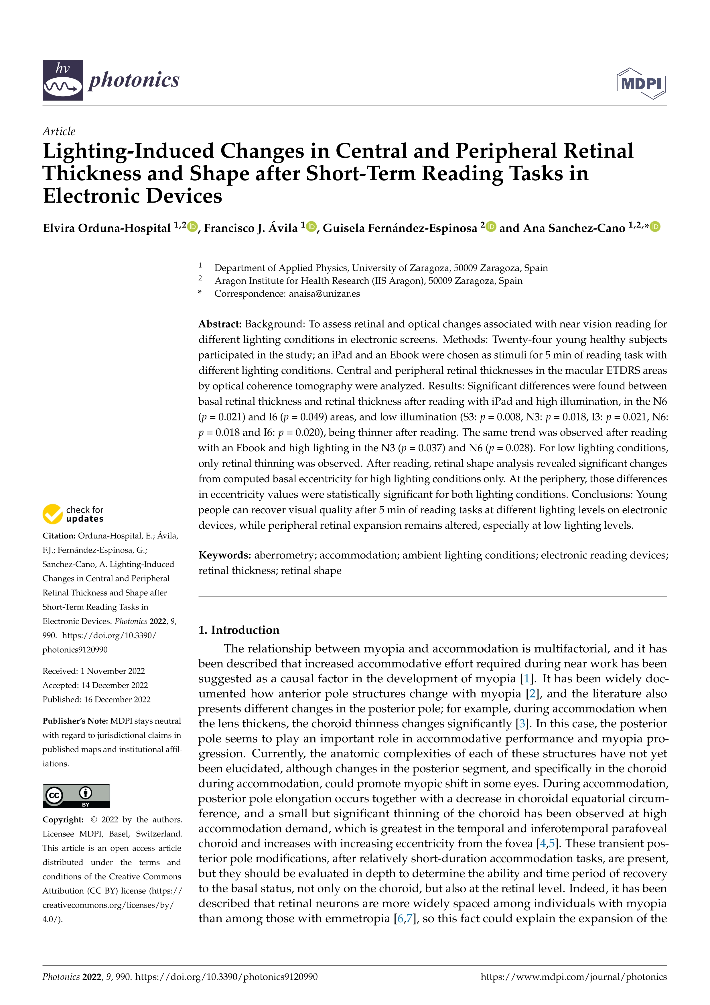 Lighting-Induced Changes in Central and Peripheral Retinal Thickness and Shape after Short-Term Reading Tasks in Electronic Devices