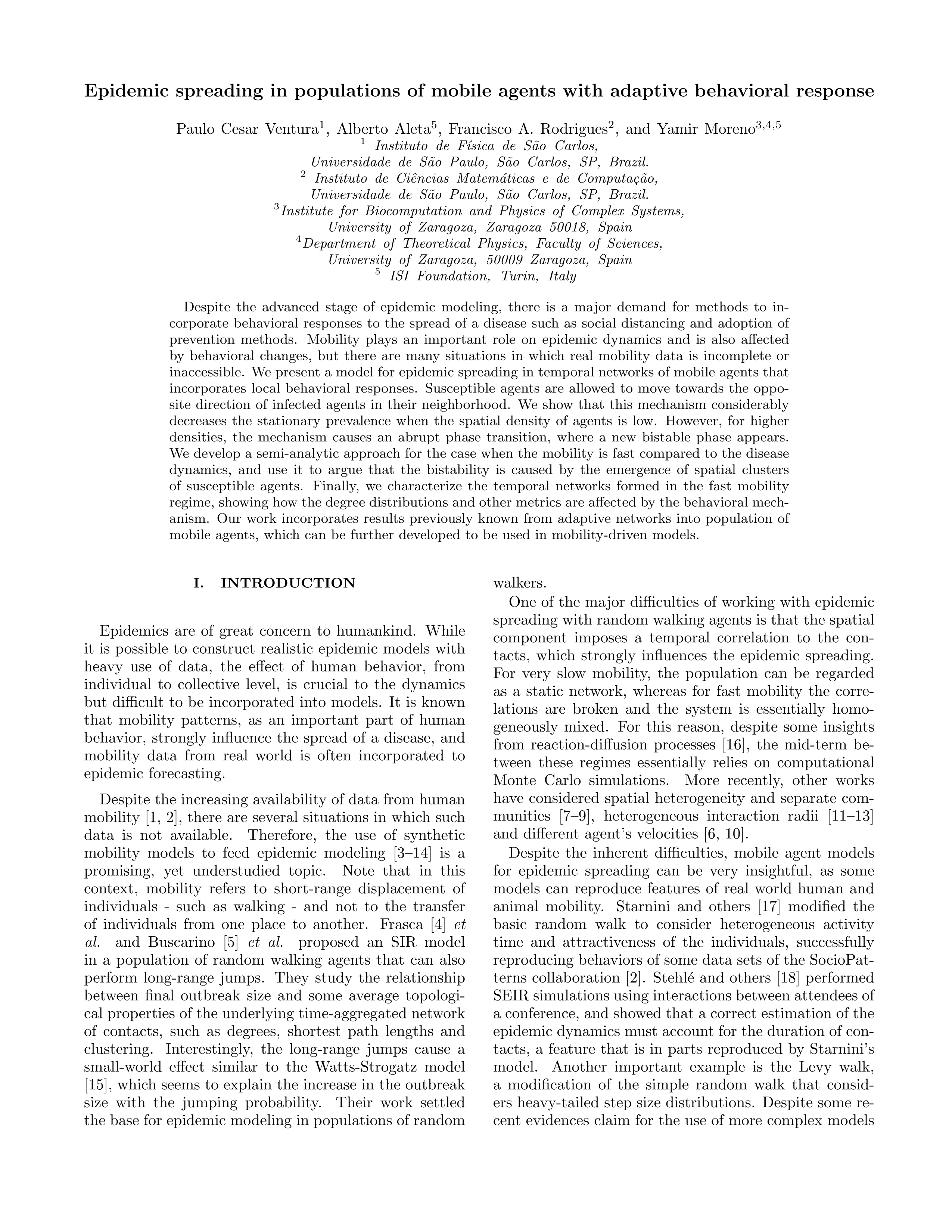 Epidemic spreading in populations of mobile agents with adaptive behavioral response