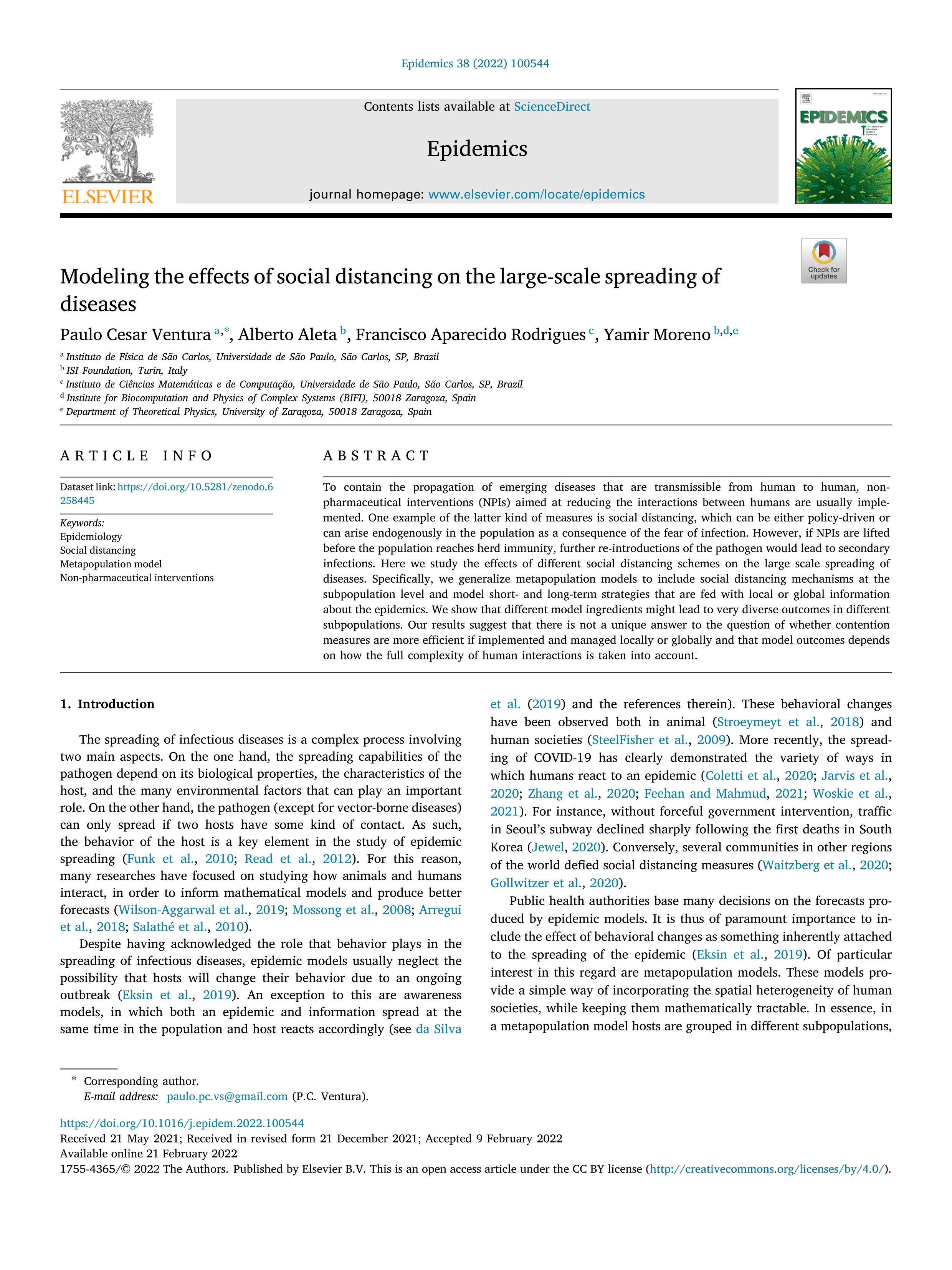 Modeling the effects of social distancing on the large-scale spreading of diseases