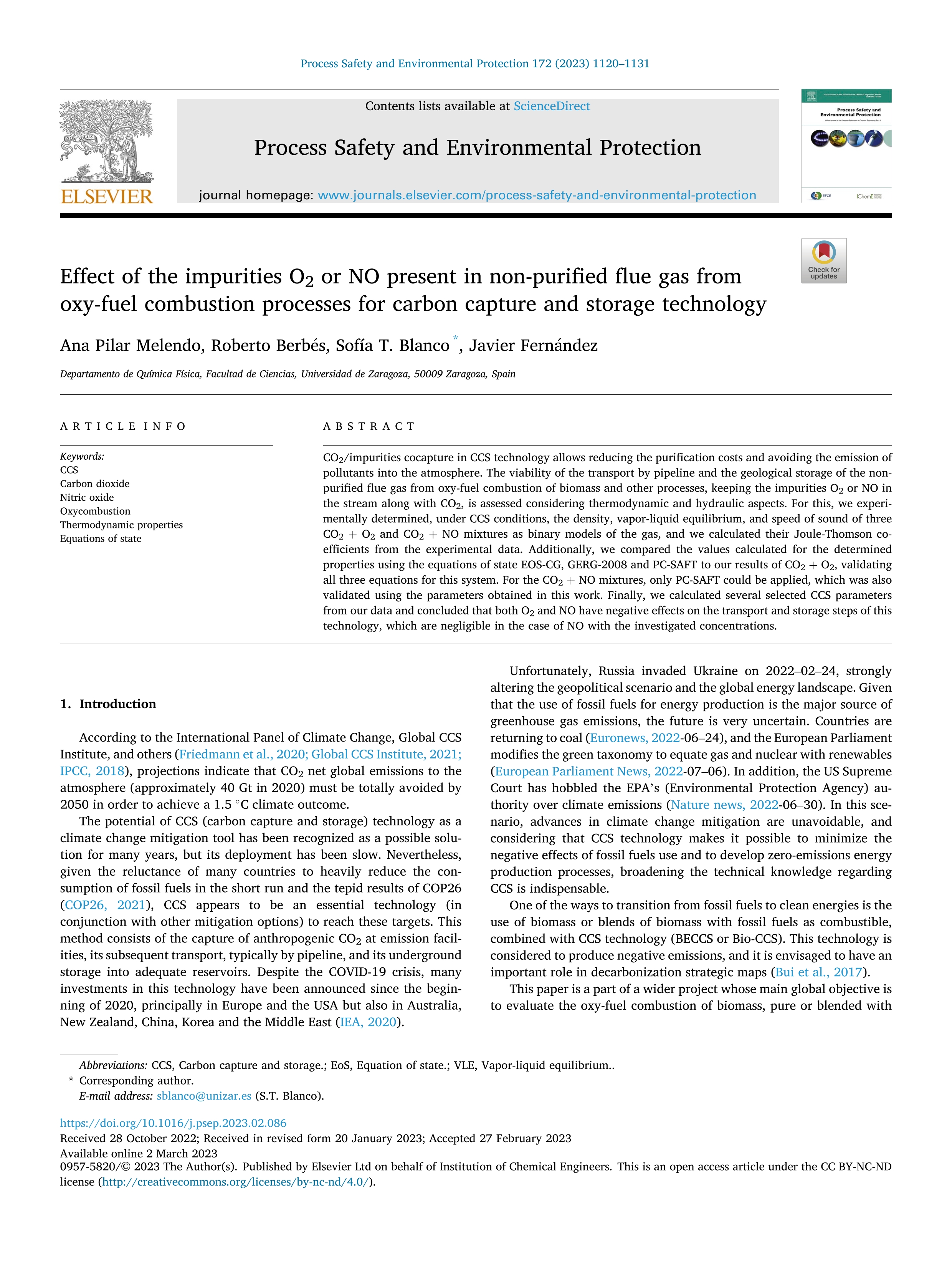 Effect of the impurities O2 or NO present in non-purified flue gas from oxy-fuel combustion processes for carbon capture and storage technology