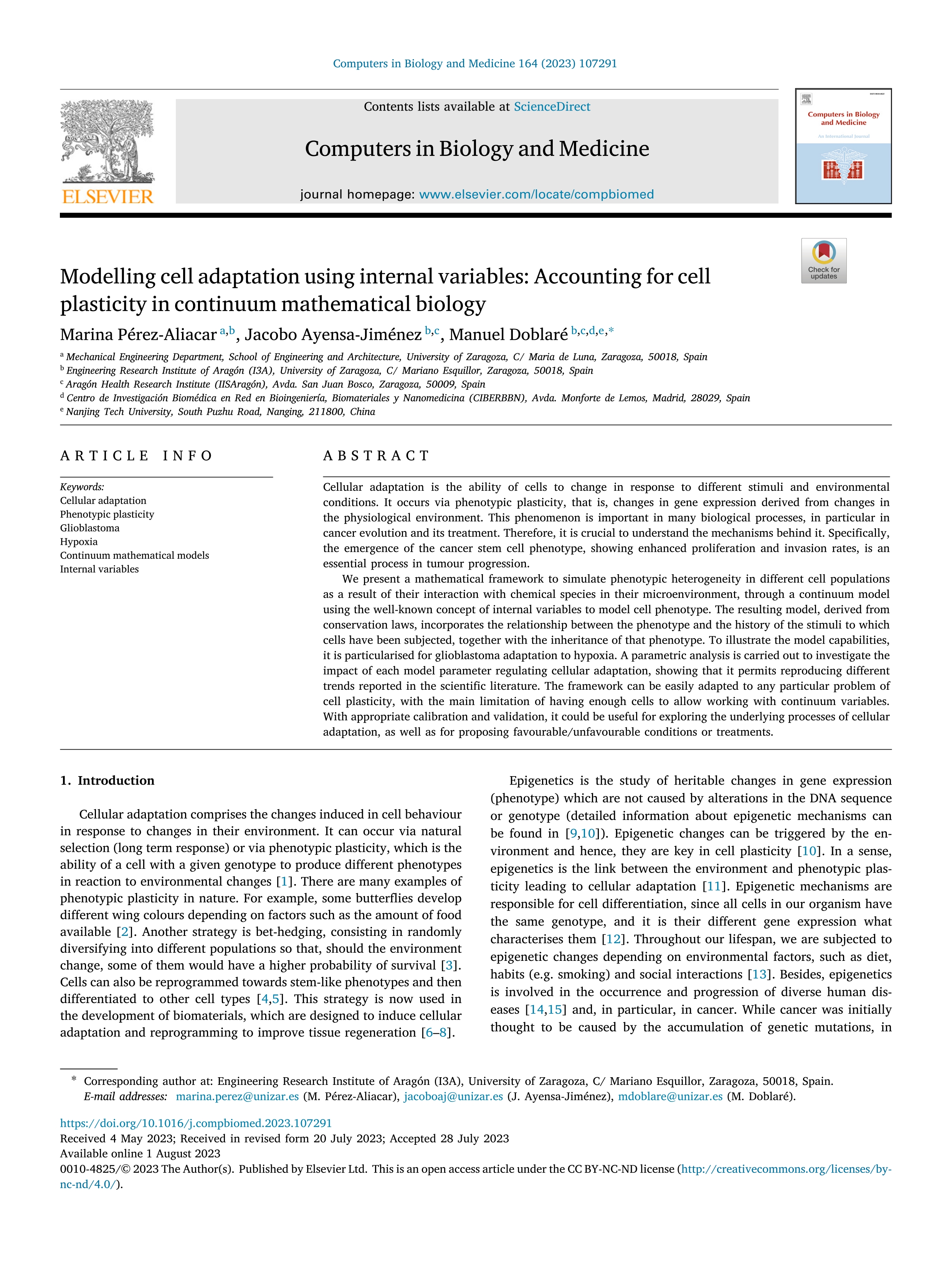 Modelling cell adaptation using internal variables: Accounting for cell plasticity in continuum mathematical biology