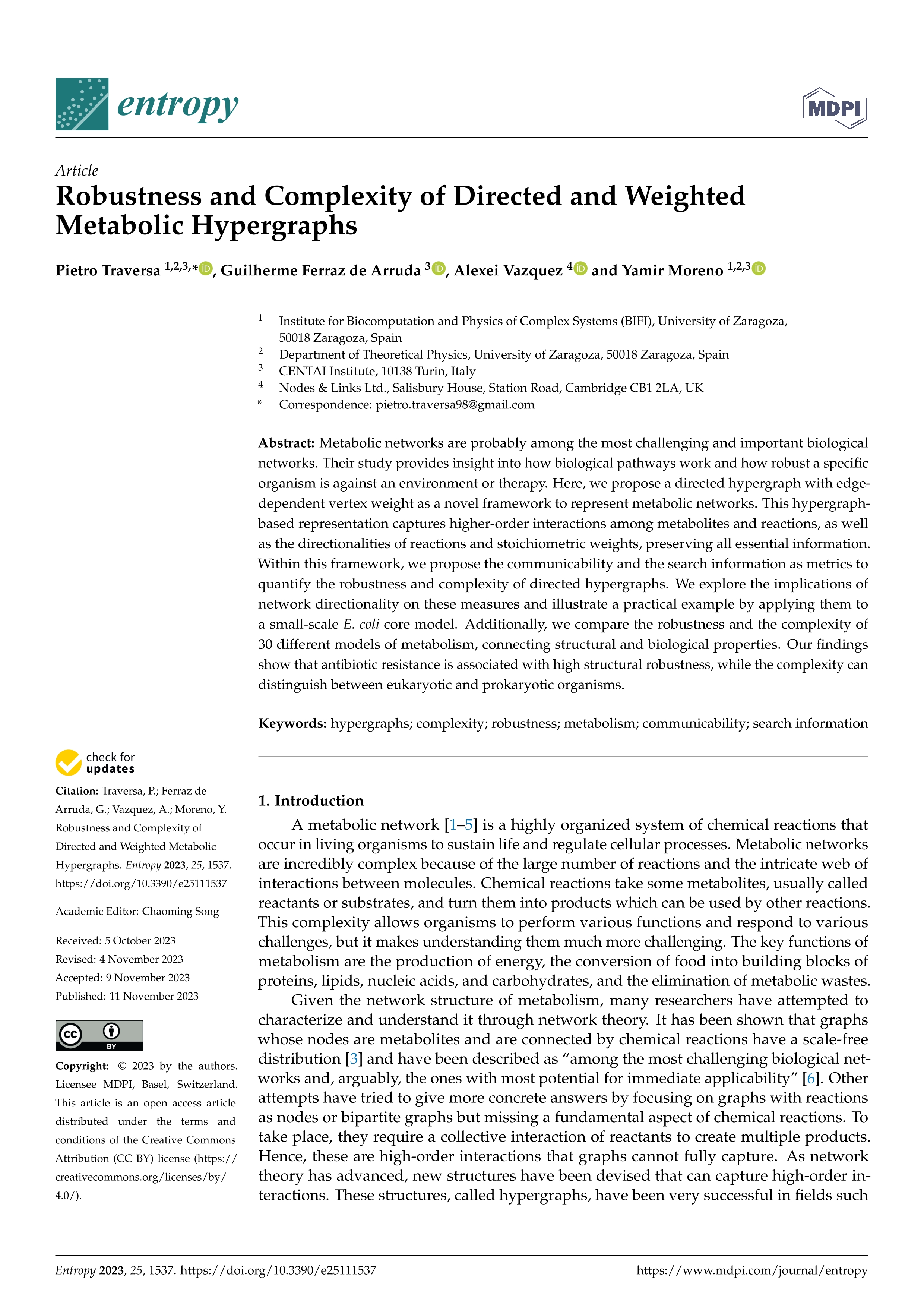 Robustness and complexity of directed and weighted metabolic hypergraphs