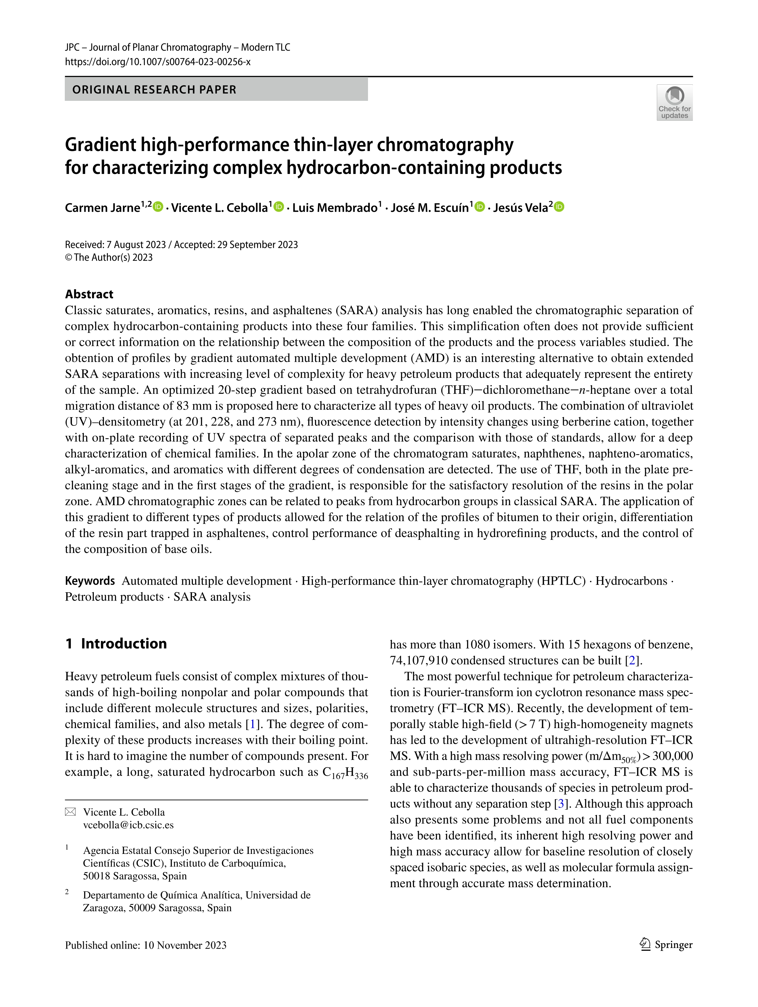 Gradient high-performance thin-layer chromatography for characterizing complex hydrocarbon-containing products