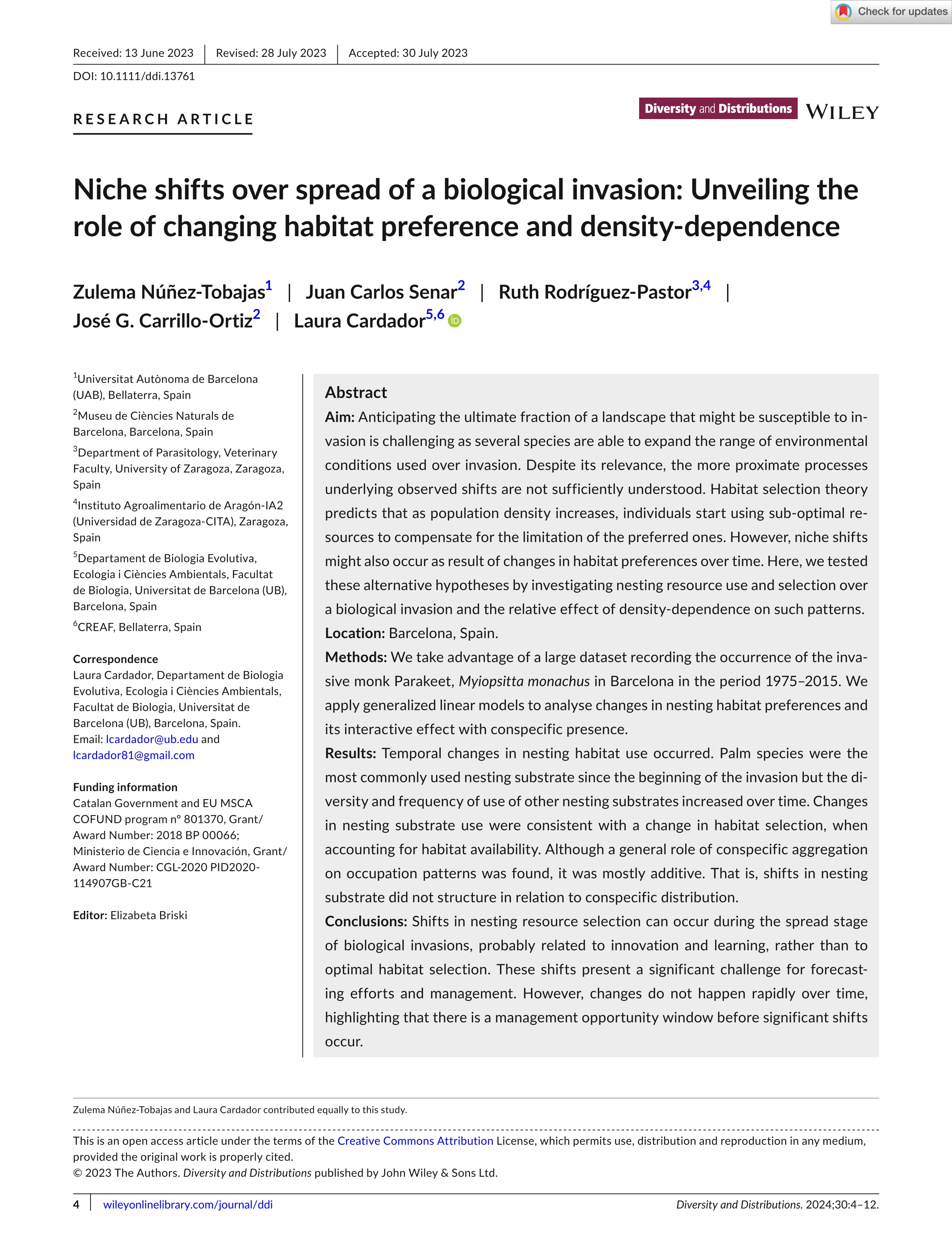 Niche shifts over spread of a biological invasion: unveiling the role of changing habitat preference and density-dependence