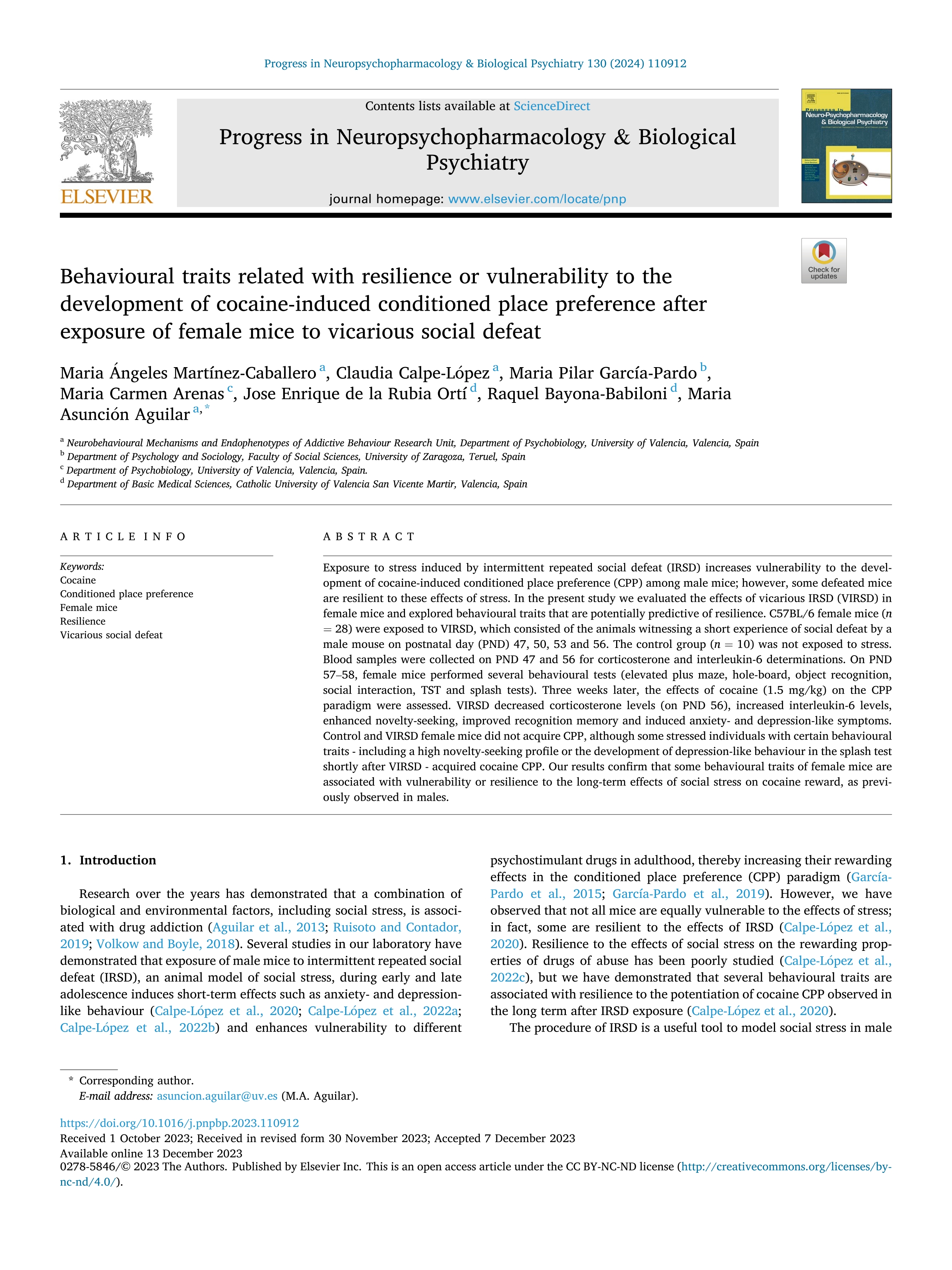 Behavioural traits related with resilience or vulnerability to the development of cocaine-induced conditioned place preference after exposure of female mice to vicarious social defeat