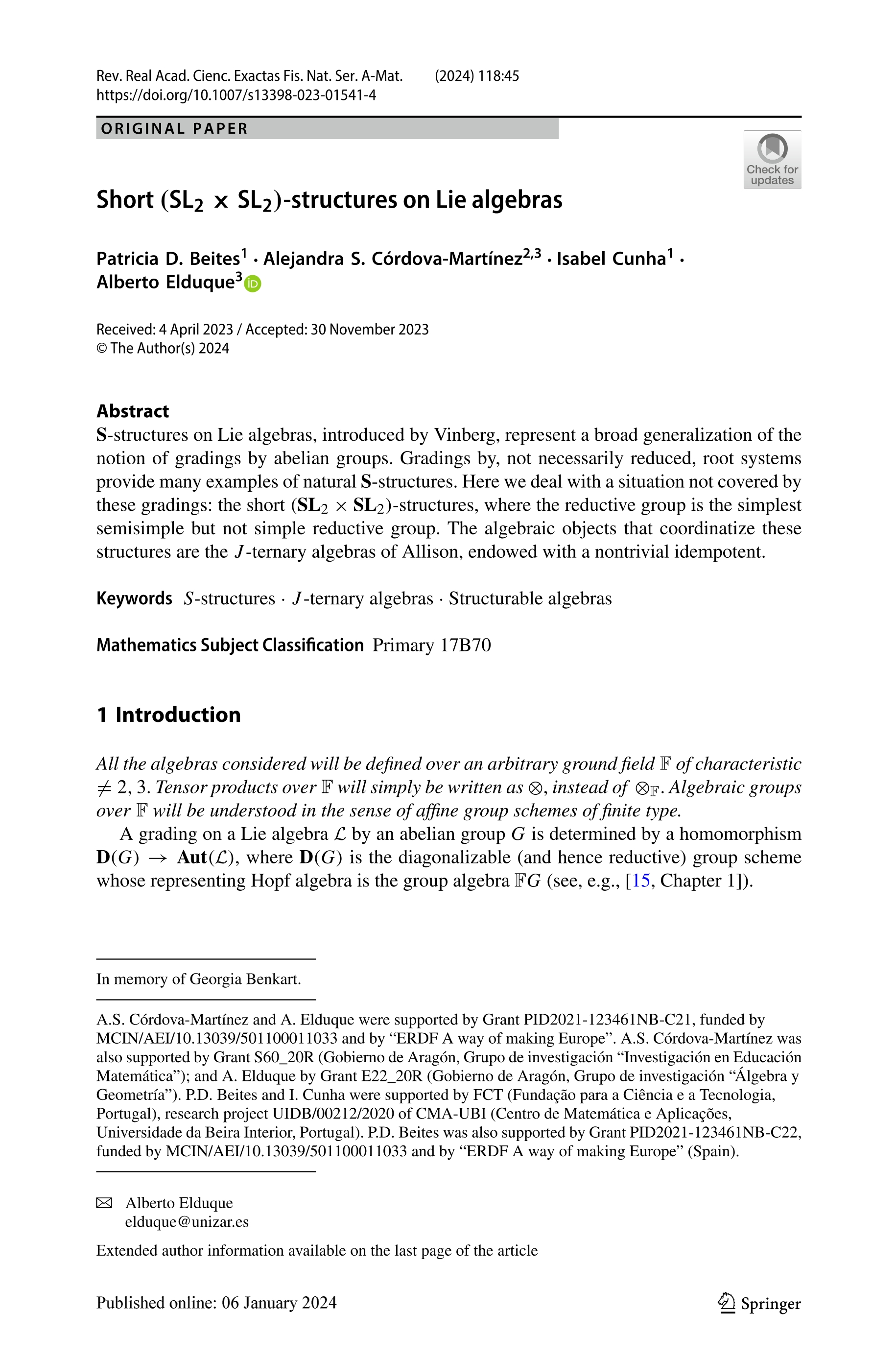 Short (SL2 x SL2)-structures on Lie algebras