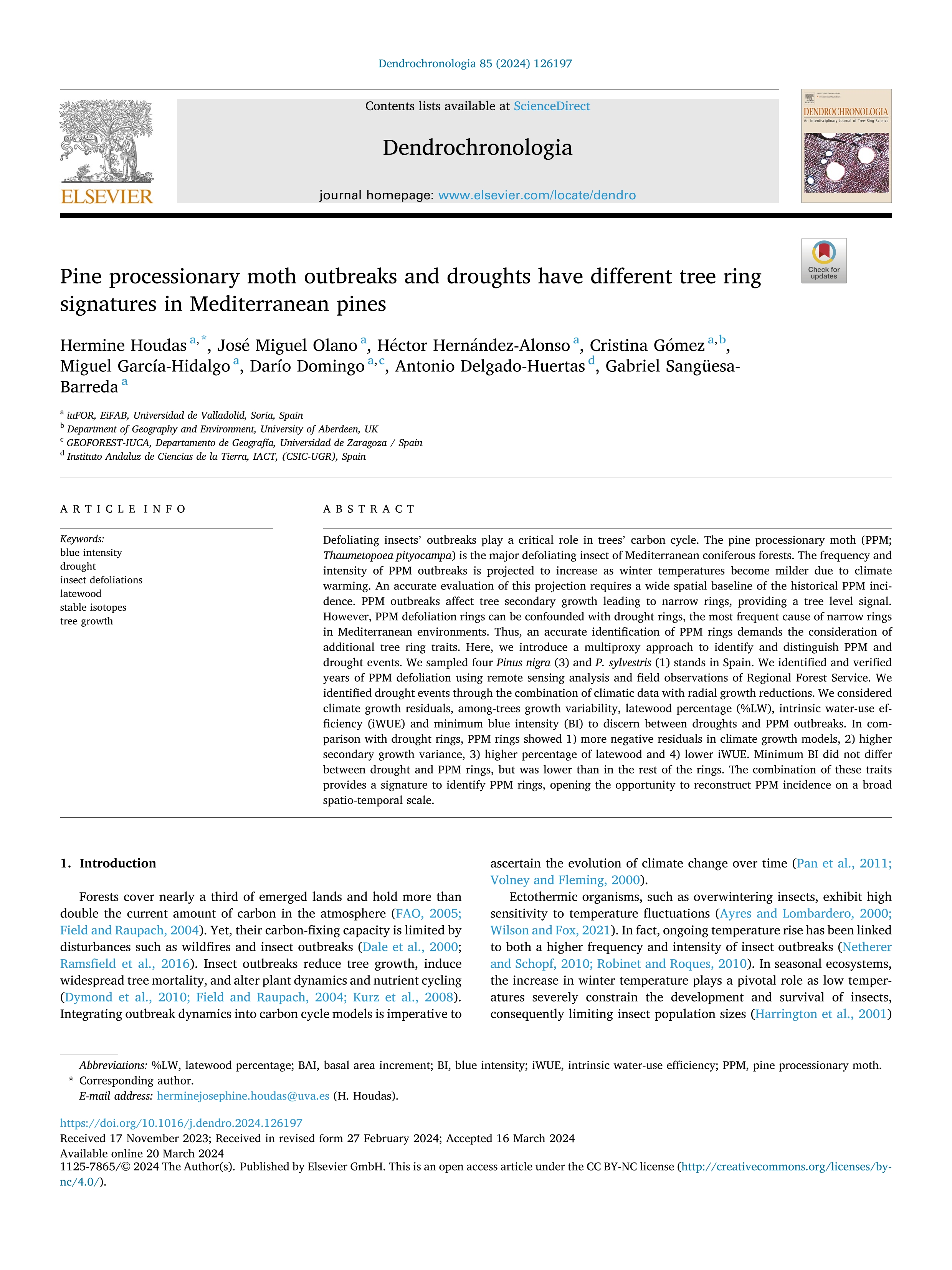 Pine processionary moth outbreaks and droughts have different tree ring signatures in Mediterranean pines