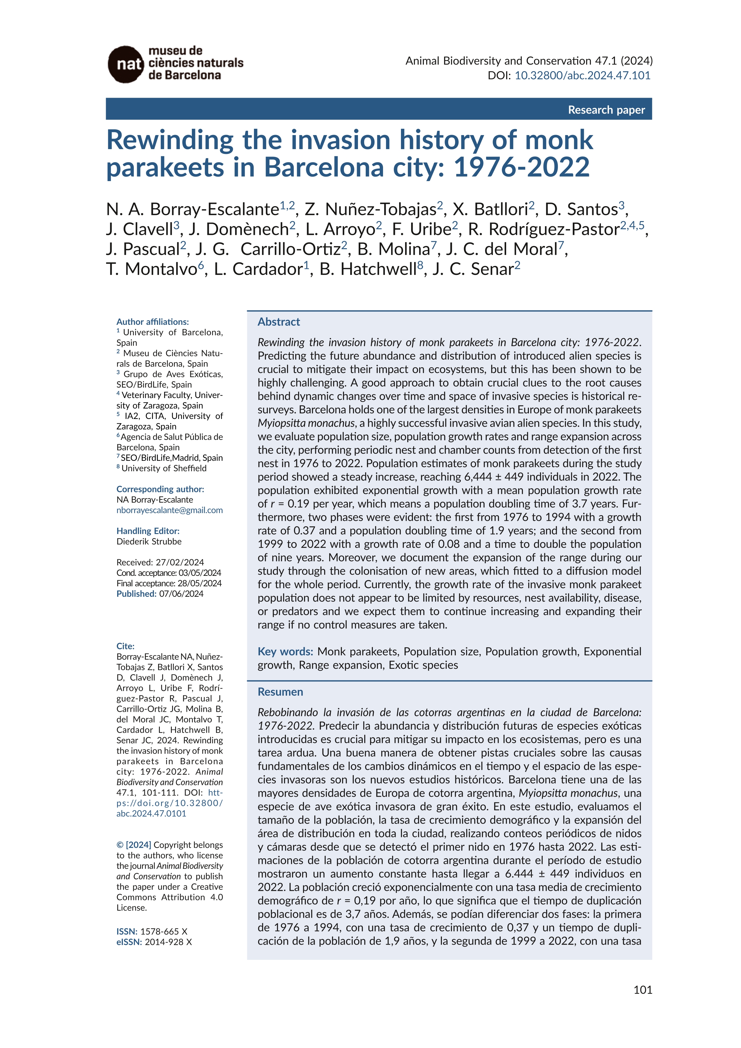 Rewinding the invasion history of monk parakeets in Barcelona city: 1976-2022