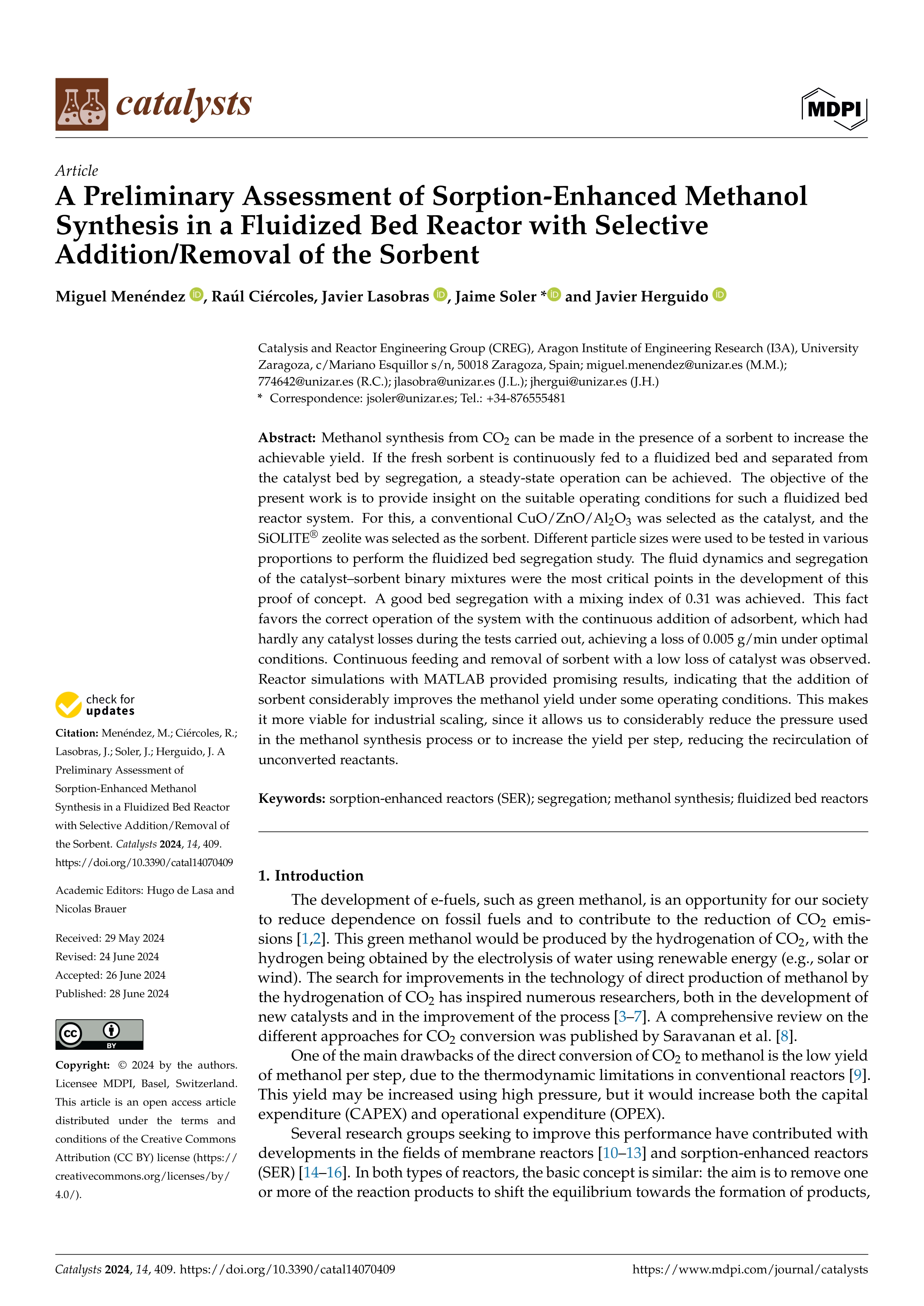 A preliminary assessment of sorption-enhanced methanol synthesis in a fluidized bed reactor with selective addition/removal of the sorbent