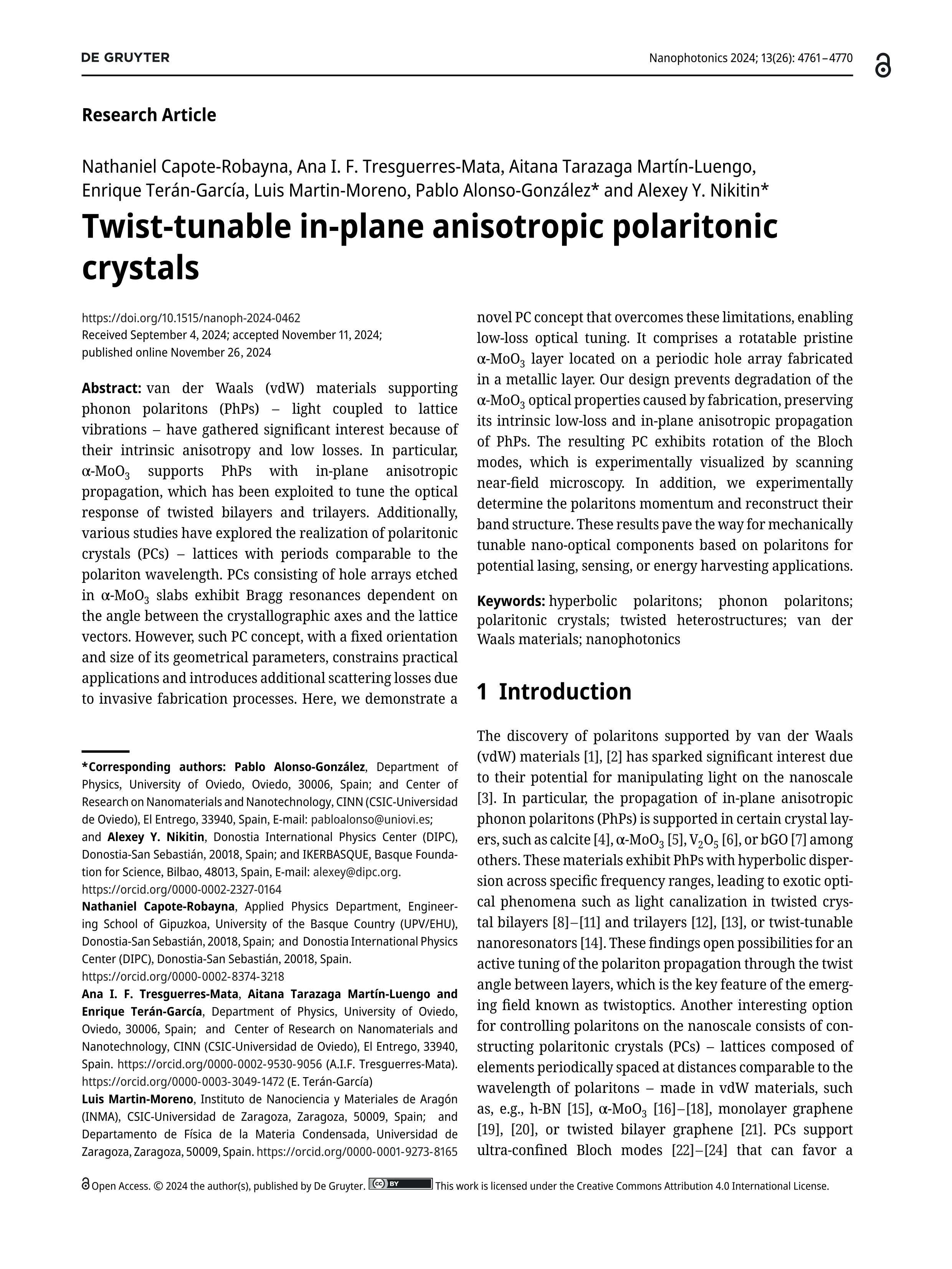 Twist-tunable in-plane anisotropic polaritonic crystals
