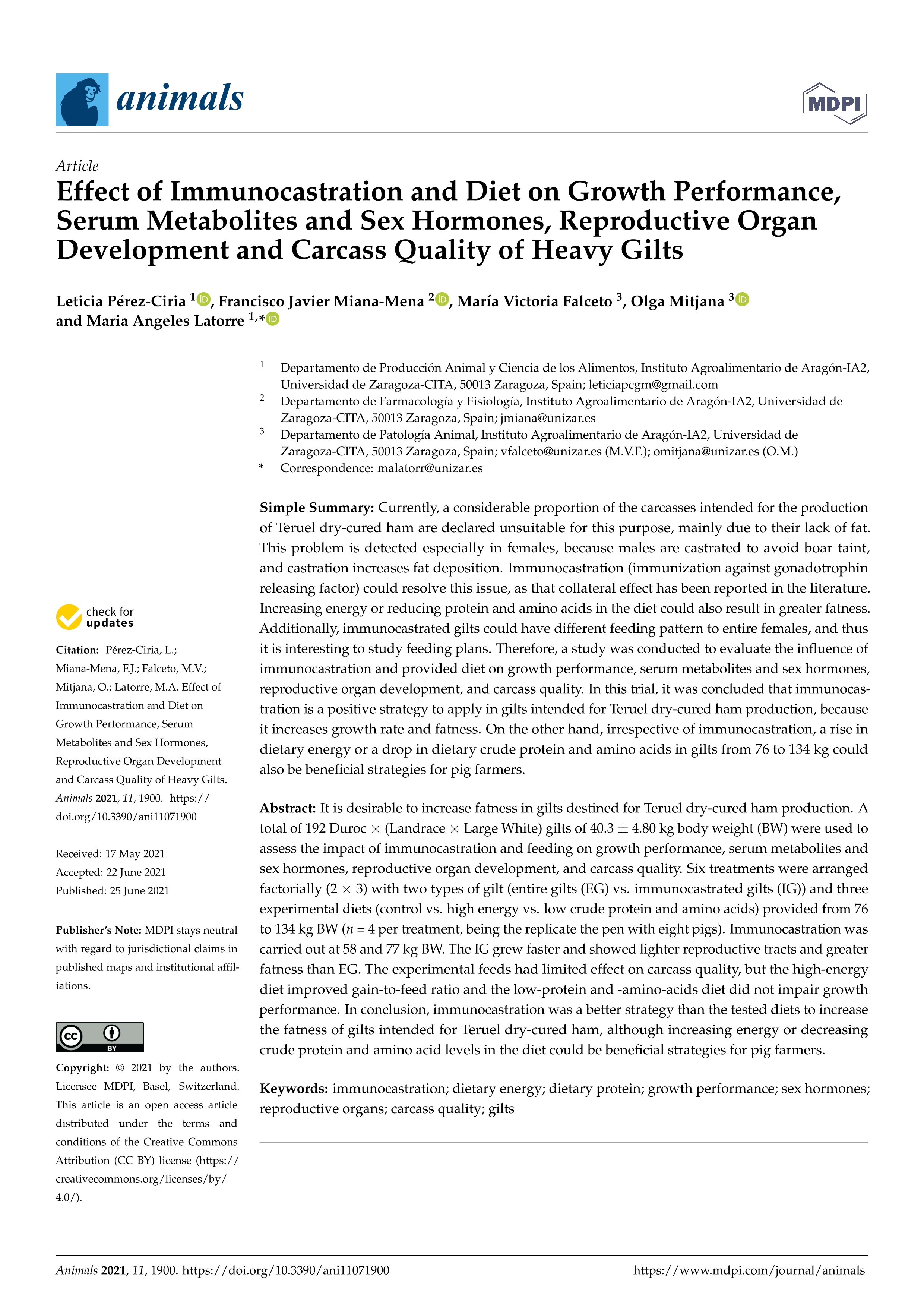 Effect of immunocastration and diet on growth performance, serum metabolites and sex hormones, reproductive organ development and carcass quality of heavy gilts