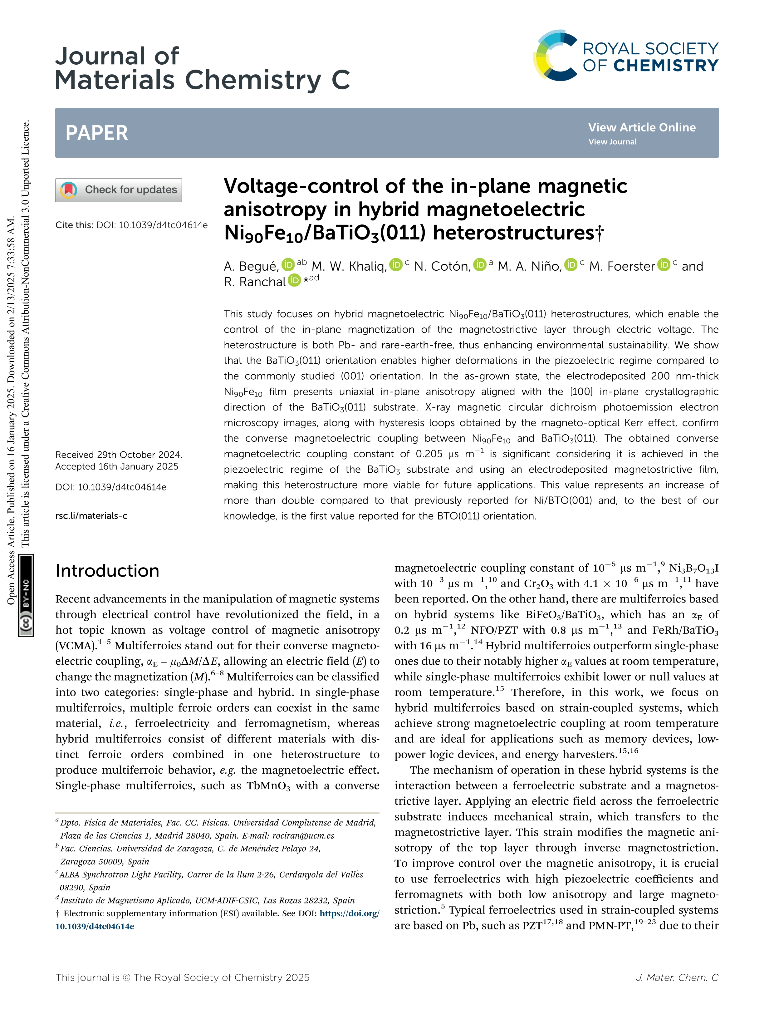 Voltage-control of the in-plane magnetic anisotropy in hybrid magnetoelectric Ni<sub>90</sub>Fe<sub>10</sub>/BaTiO<sub>3</sub>(011) heterostructure