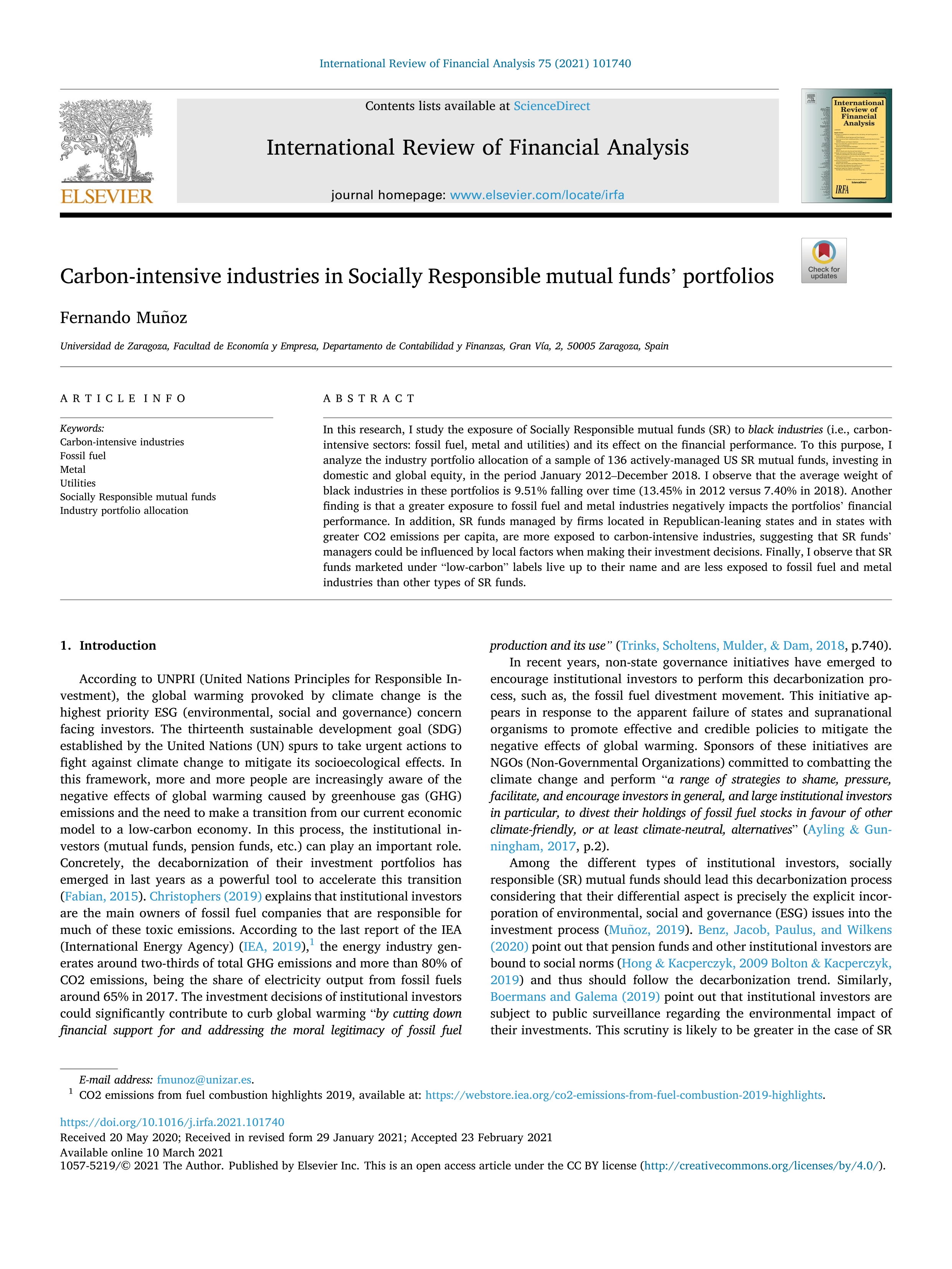 Carbon-intensive industries in Socially Responsible mutual funds'' portfolios