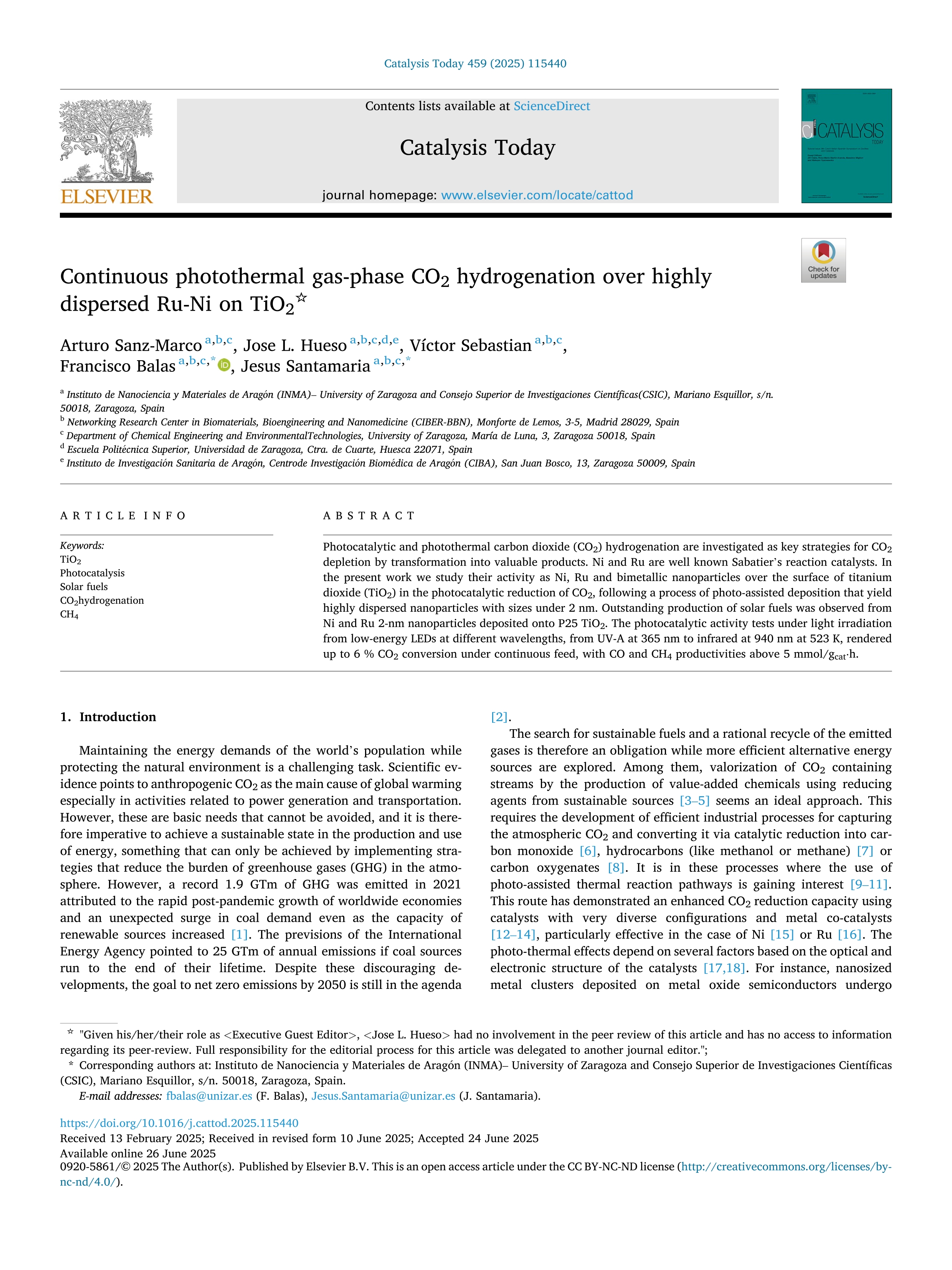 Continuous photothermal gas-phase CO2 hydrogenation over highly dispersed Ru-Ni on TiO2