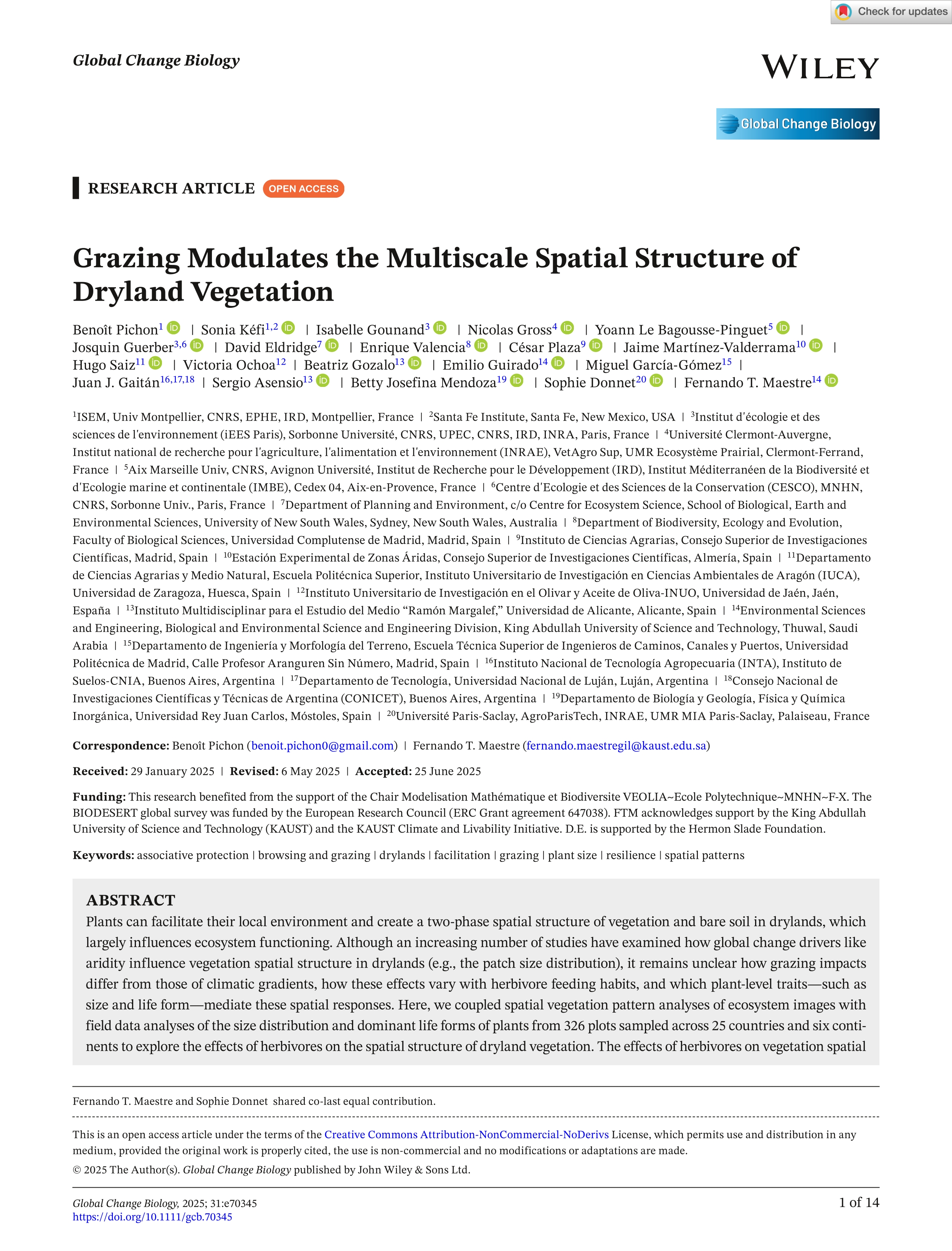 Grazing Modulates the Multiscale Spatial Structure of Dryland Vegetation