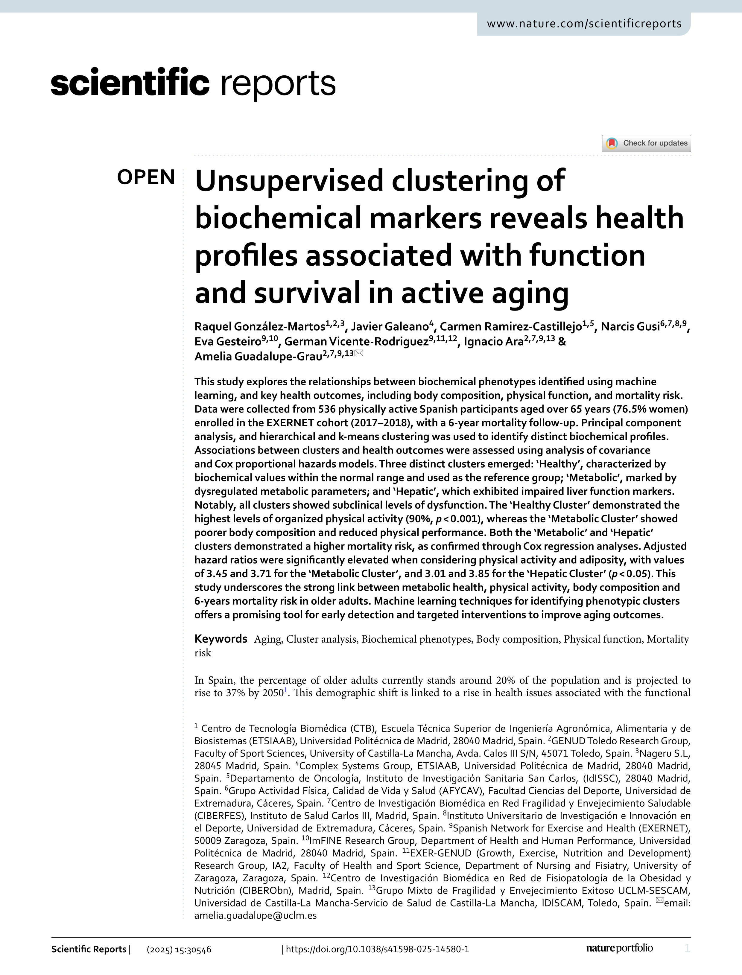 Unsupervised clustering of biochemical markers reveals health profiles associated with function and survival in active aging