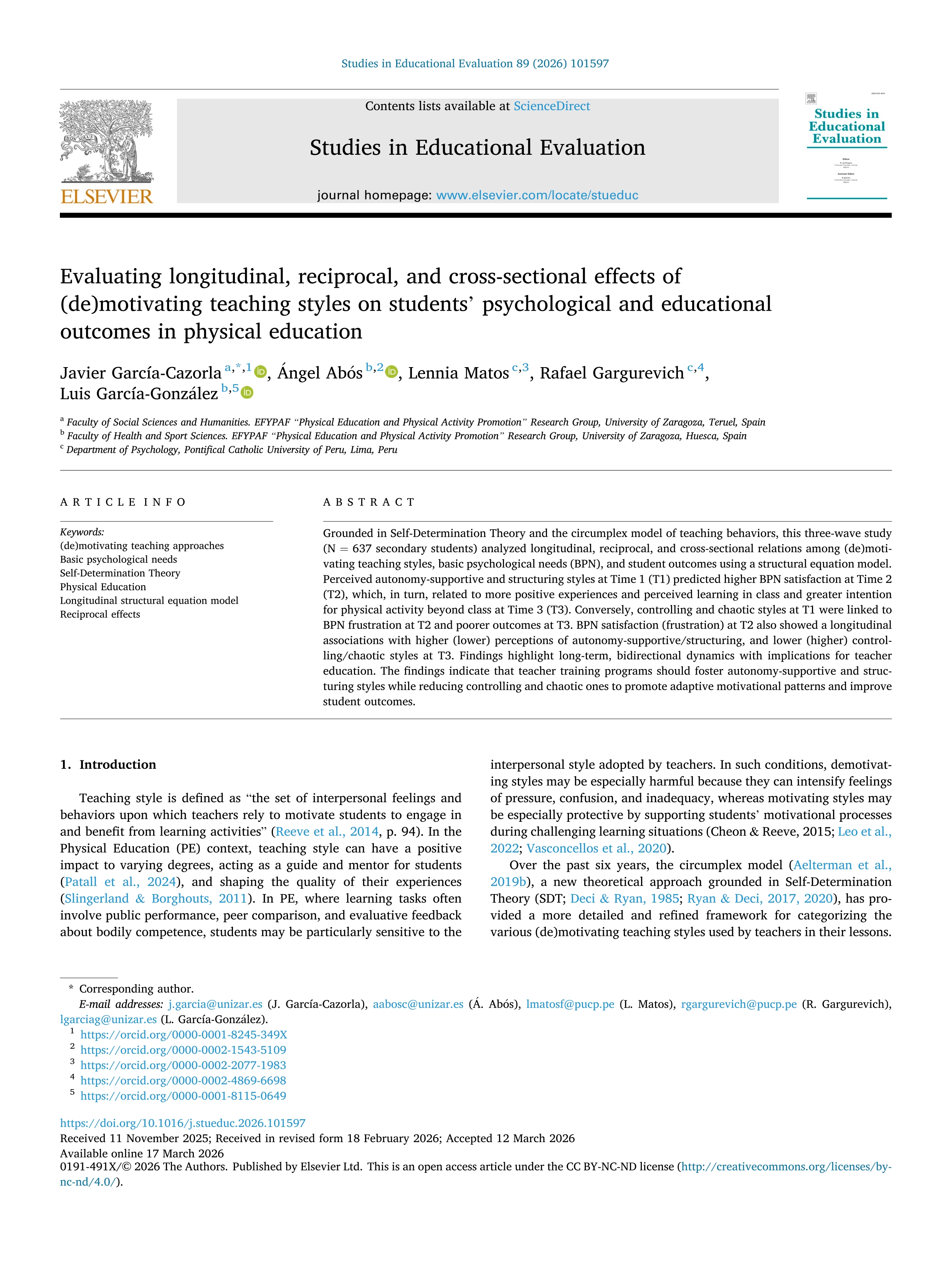Evaluating longitudinal, reciprocal, and cross-sectional effects of (de)motivating teaching styles on students’ psychological and educational outcomes in physical education