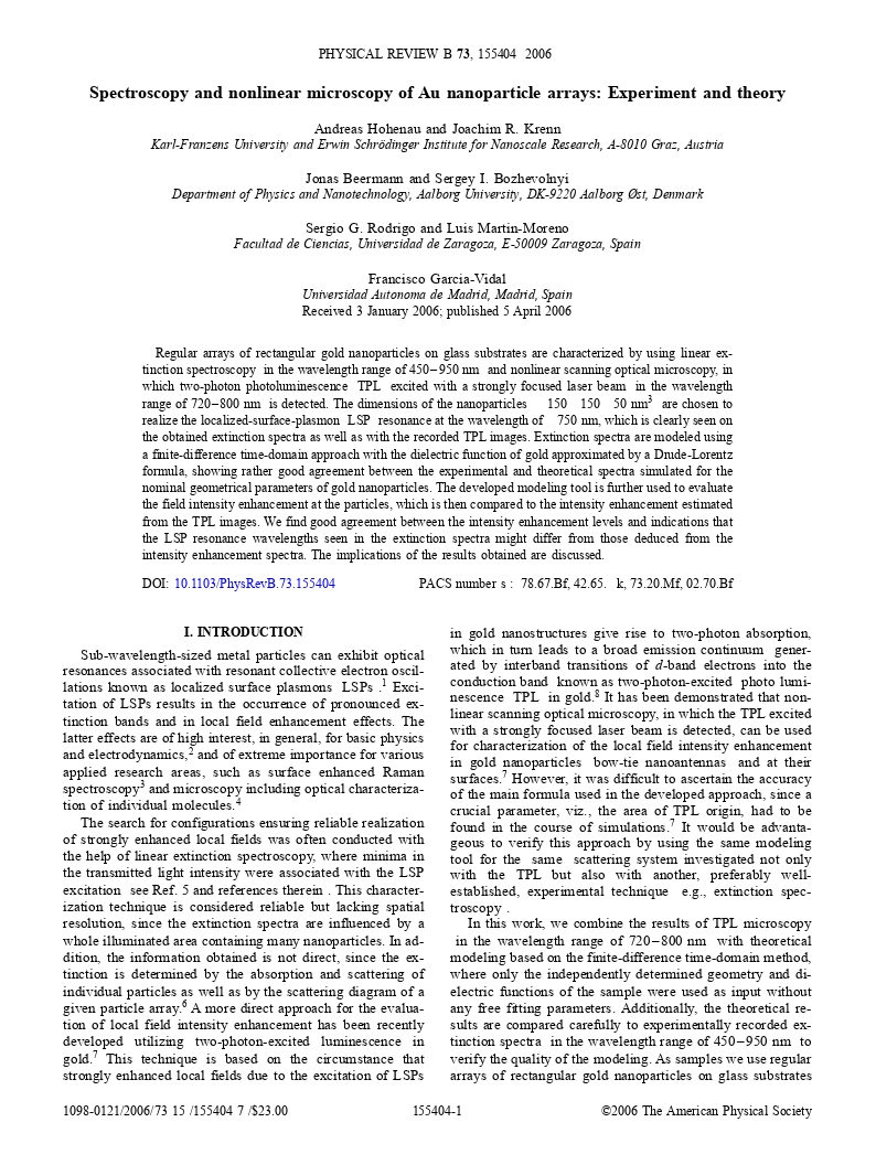 Spectroscopy and nonlinear microscopy of Au nanoparticle arrays: Experiment and theory