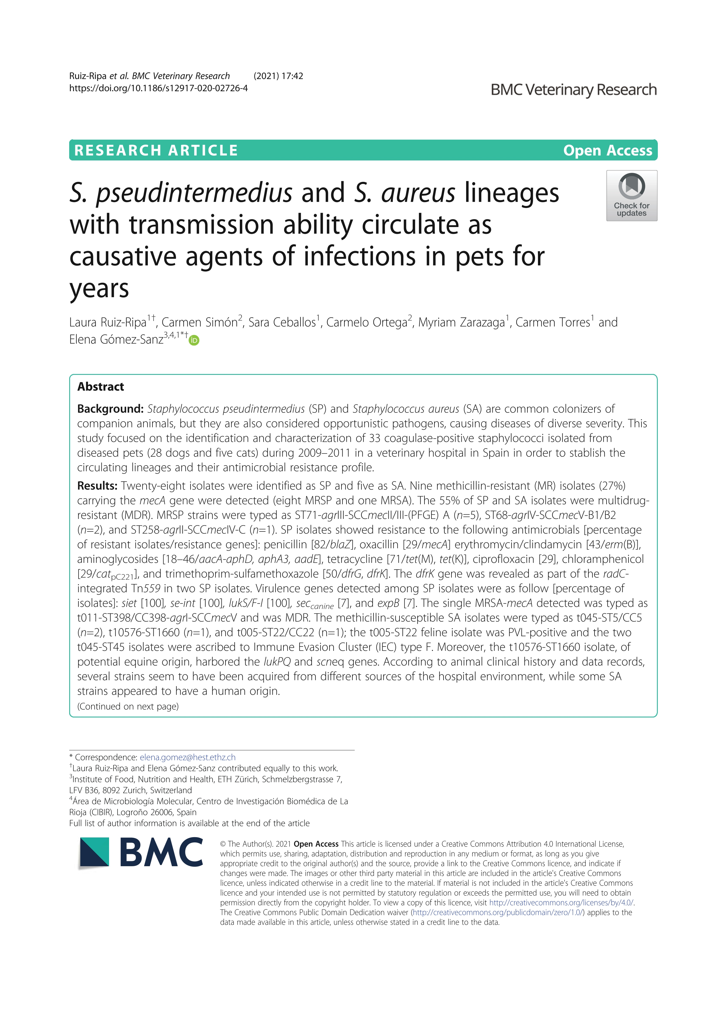 S. pseudintermedius and S. aureus lineages with transmission ability circulate as causative agents of infections in pets for years